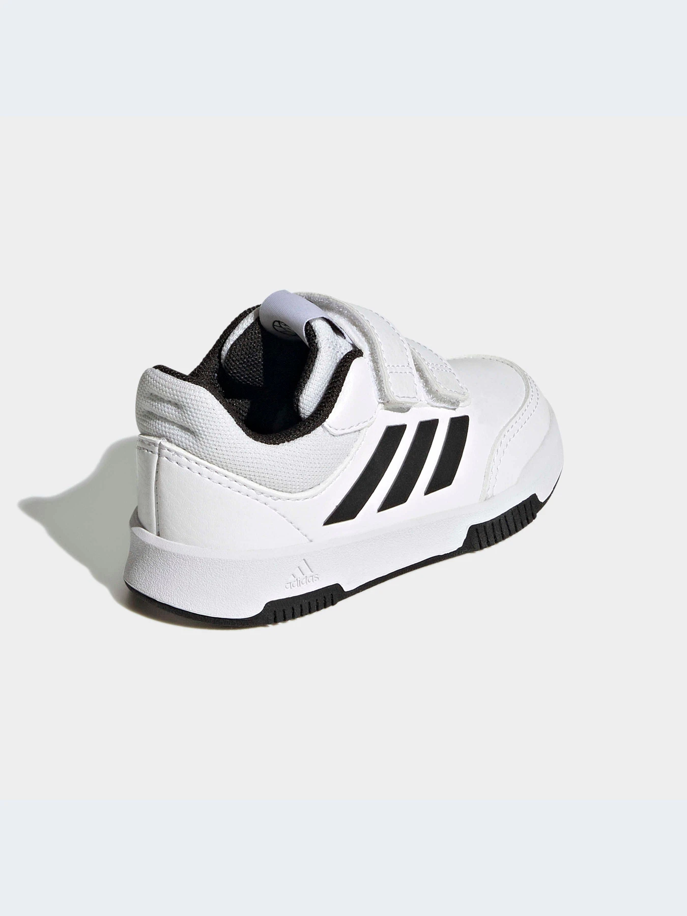 Кроссовки Adidas модель GW1988 Кроссовки Adidas модель GW1988 Фото