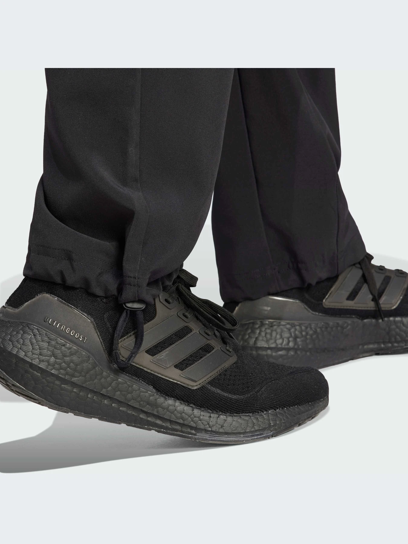 Брюки Adidas модель IL6984 Брюки Adidas модель IL6984 Фото