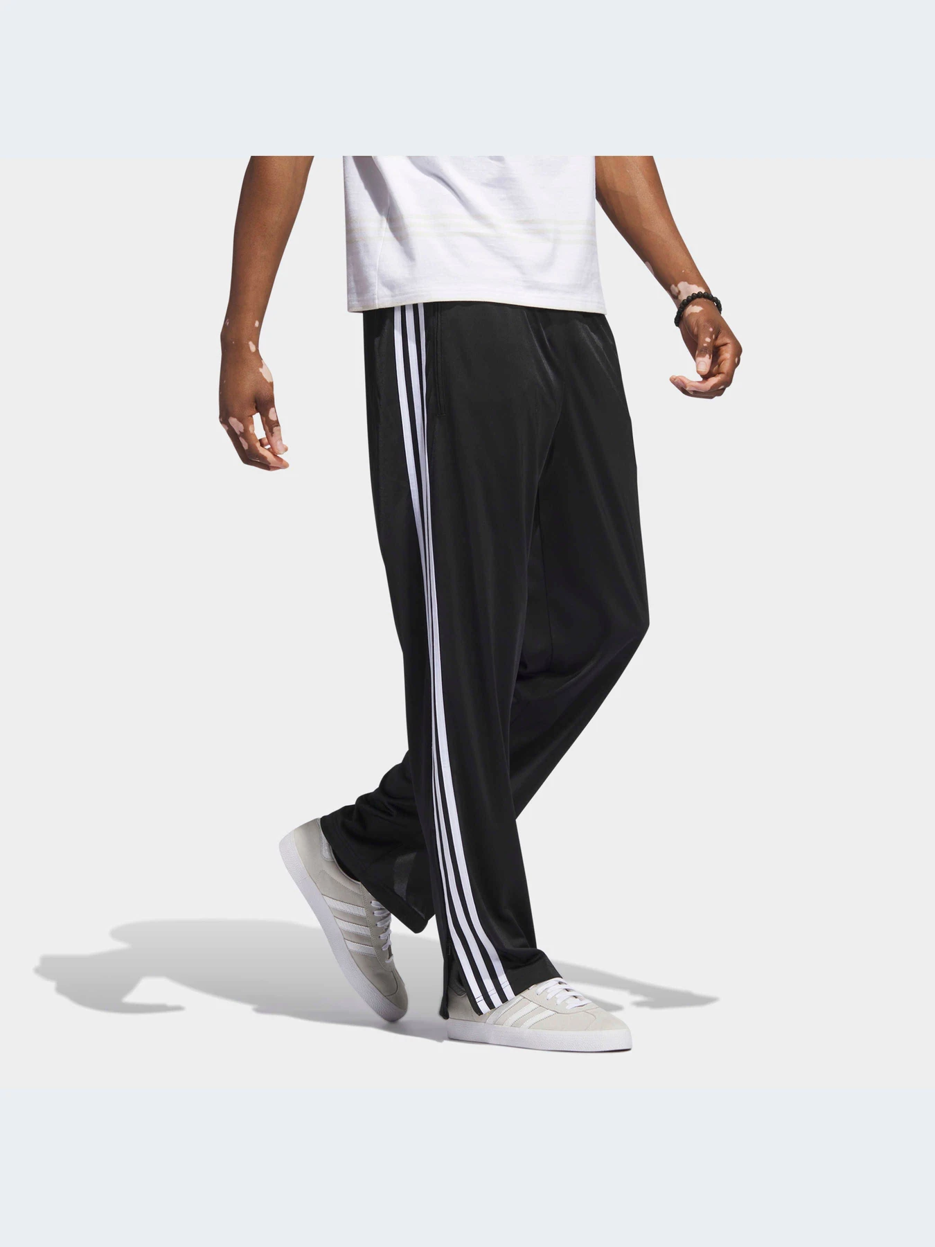 Брюки Adidas модель IJ7055 Брюки Adidas модель IJ7055 Фото