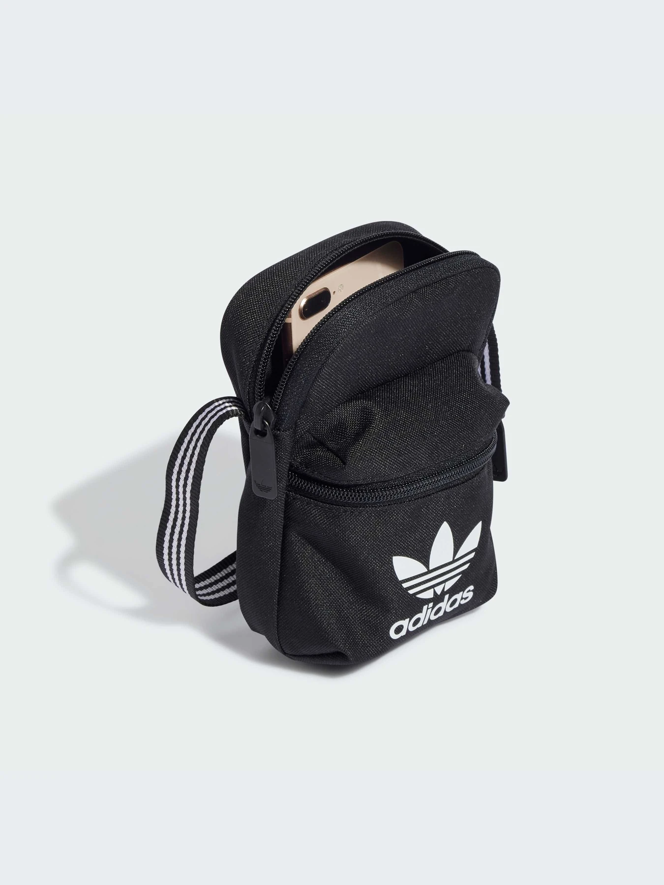 Сумки Adidas модель IJ0765 Сумки Adidas модель IJ0765 Фото