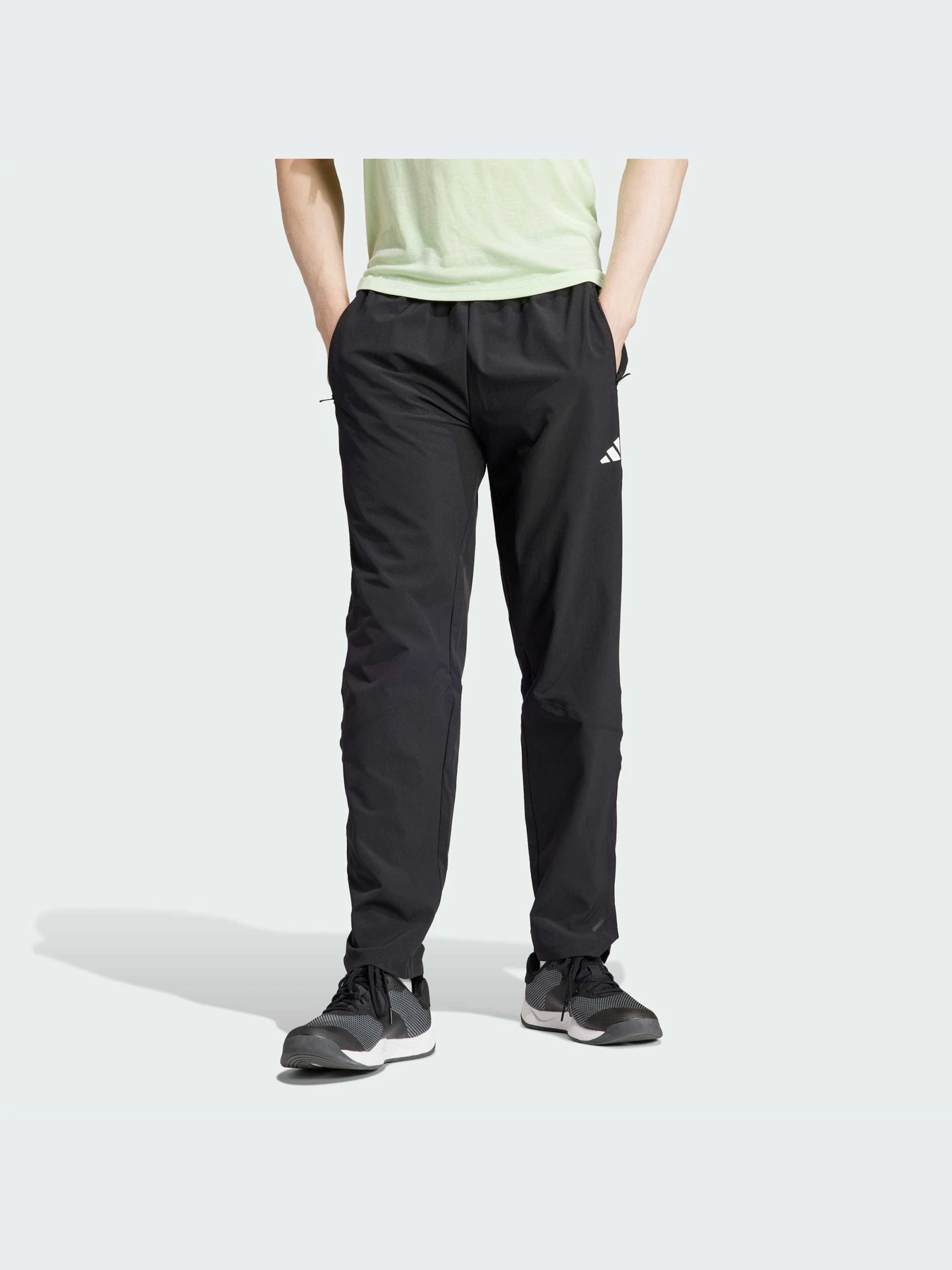 Брюки Adidas модель IK9680 Брюки Adidas модель IK9680 Фото
