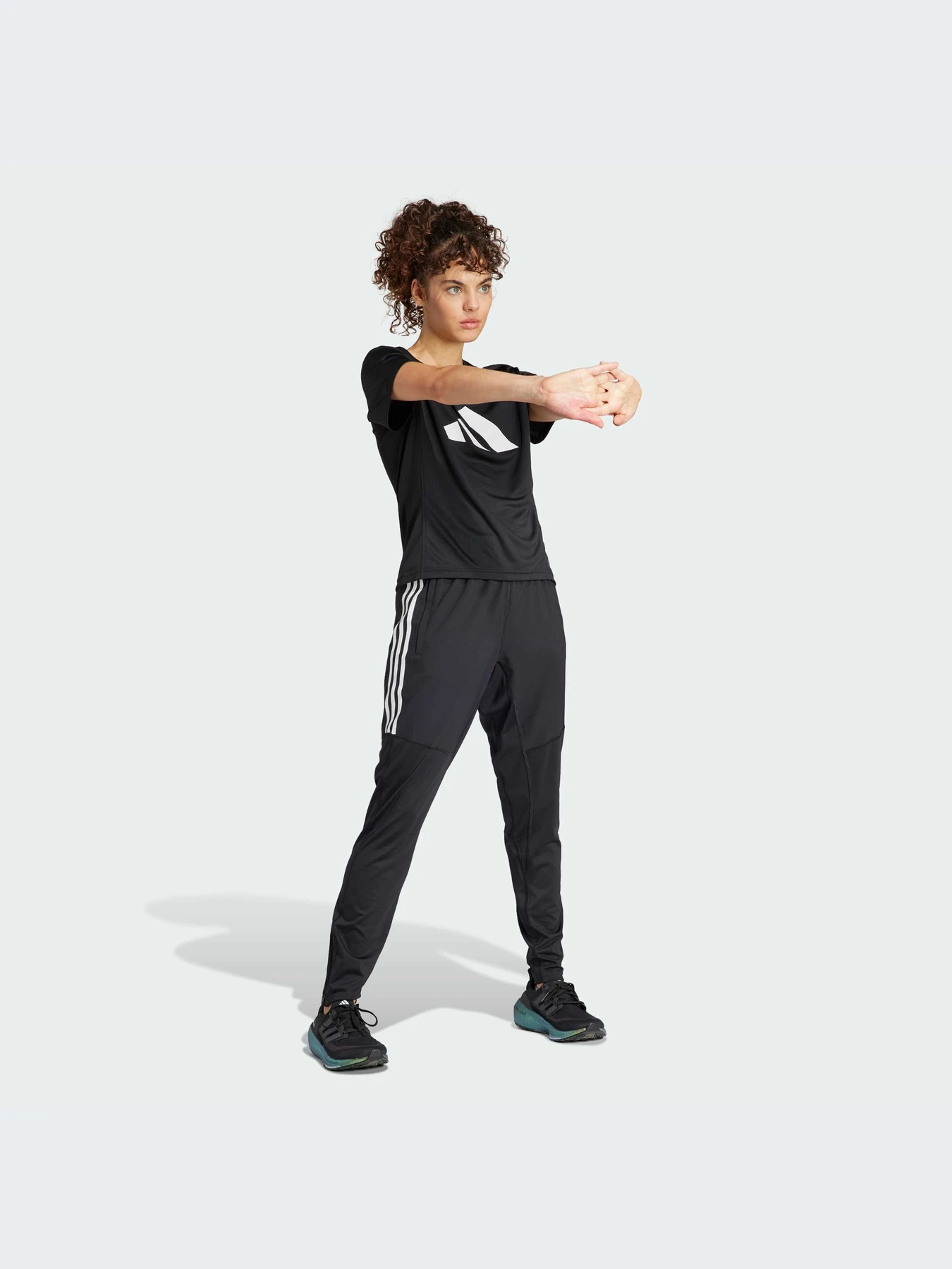 Брюки Adidas 3 Stripes модель IS0379 Фото
