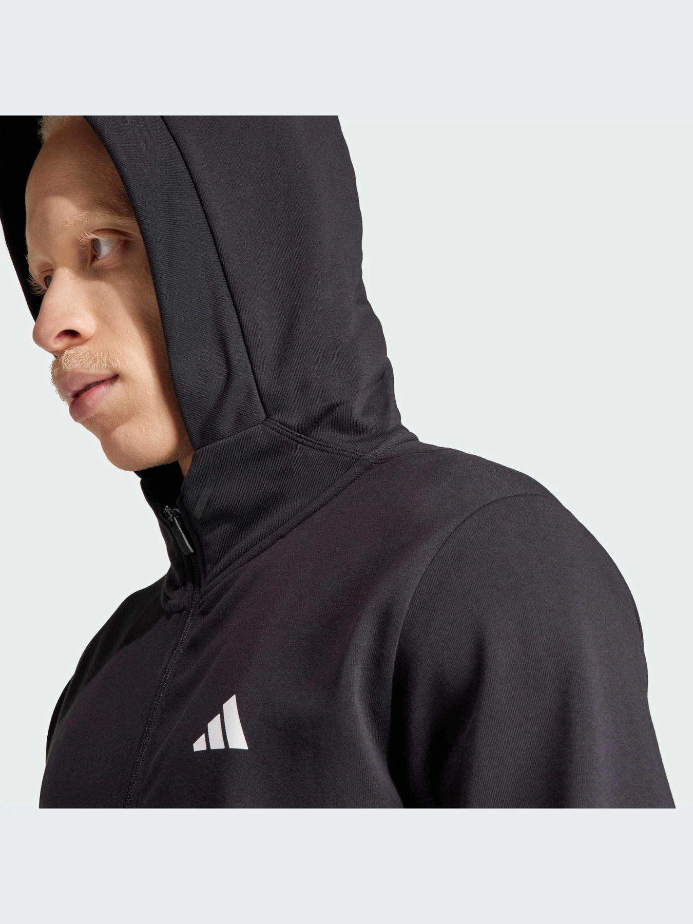 Худи и свитшоты Adidas модель IT4308 Худи и свитшоты Adidas модель IT4308 Фото