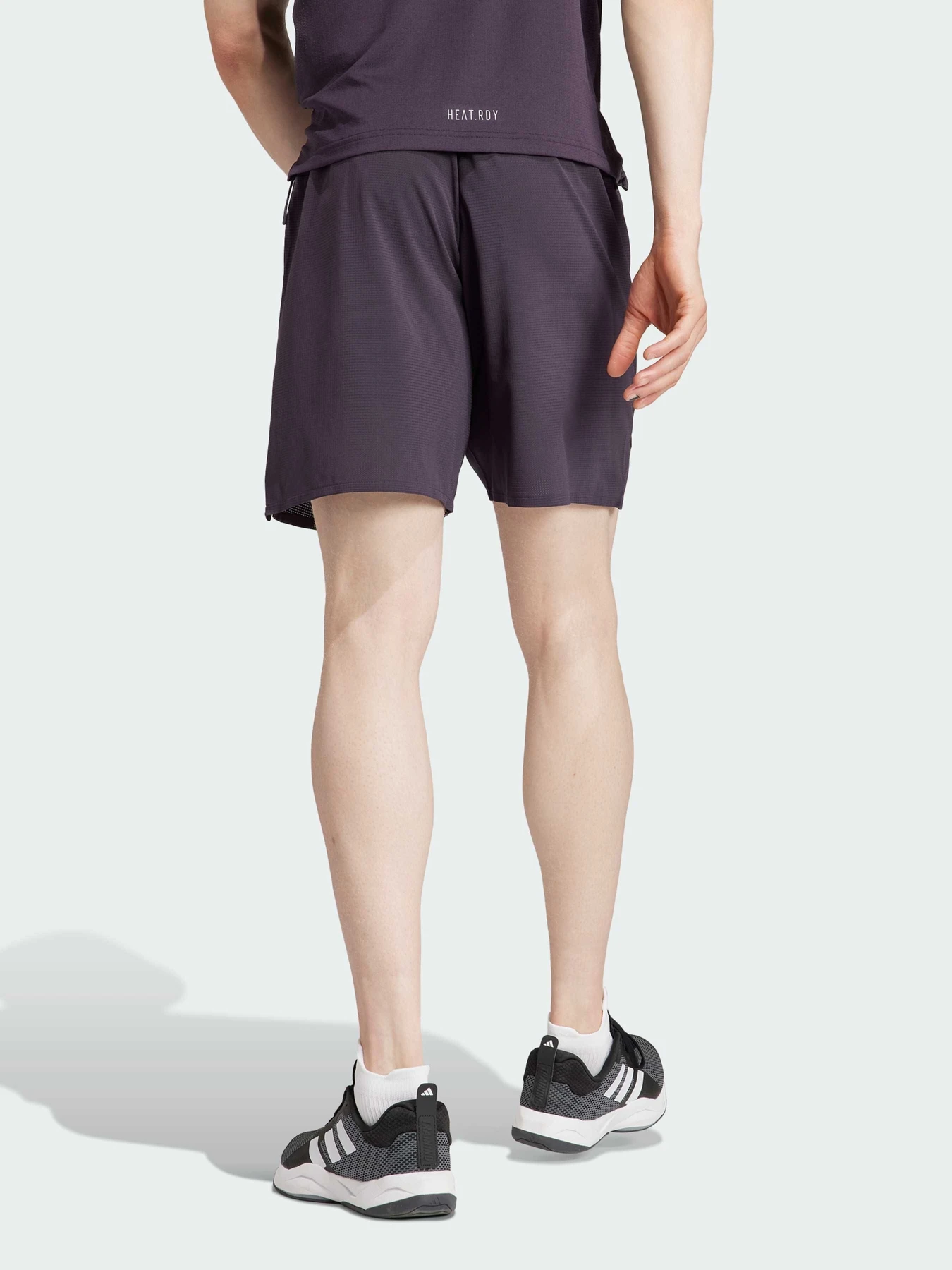 Шорты Adidas модель IN8773 Шорты Adidas модель IN8773 Фото