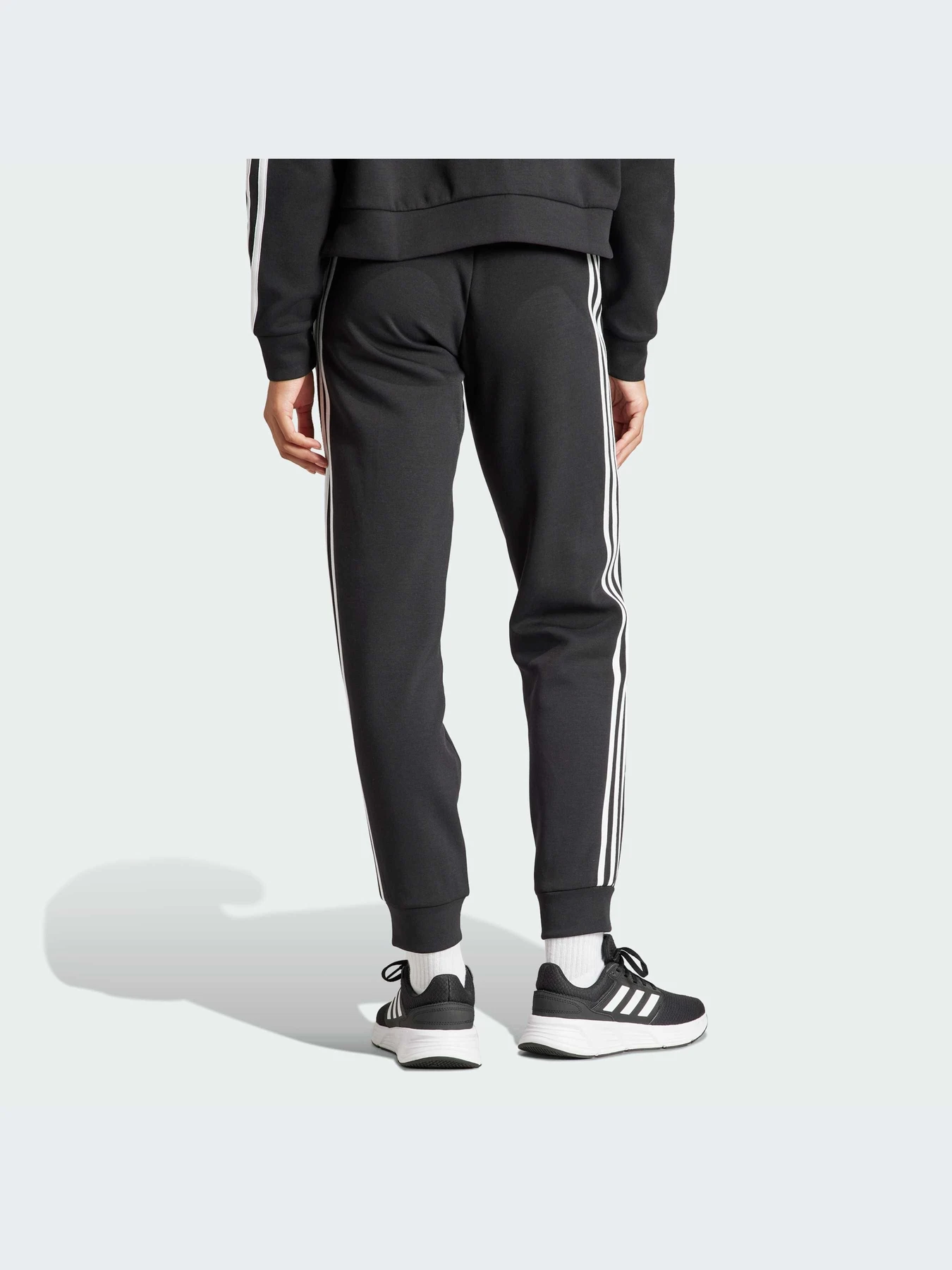 Брюки Adidas 3 Stripes модель IN9479 Брюки Adidas 3 Stripes модель IN9479 Фото