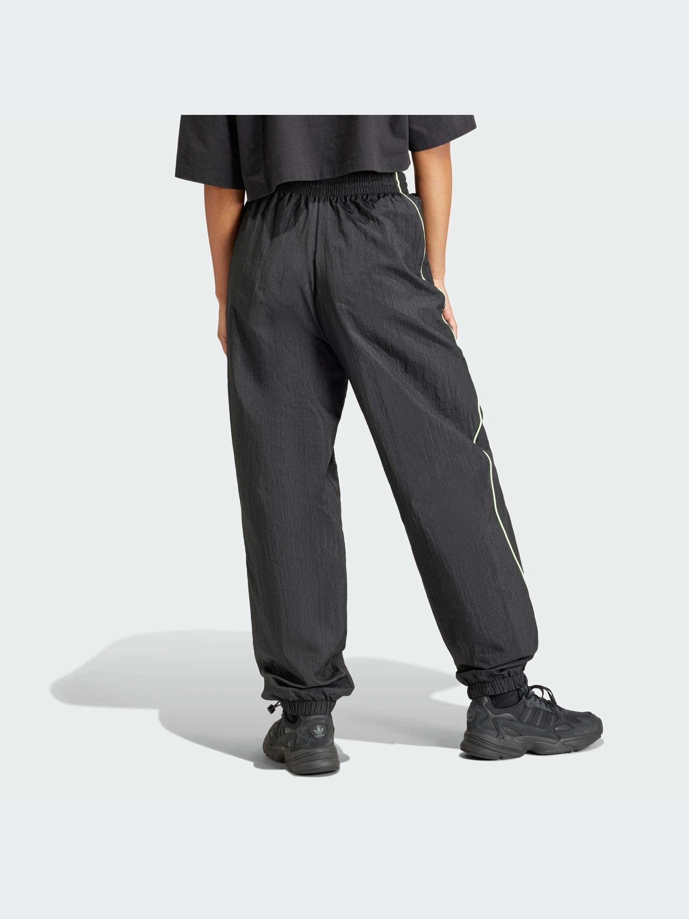 Брюки Adidas модель IT9698 Брюки Adidas модель IT9698 Фото
