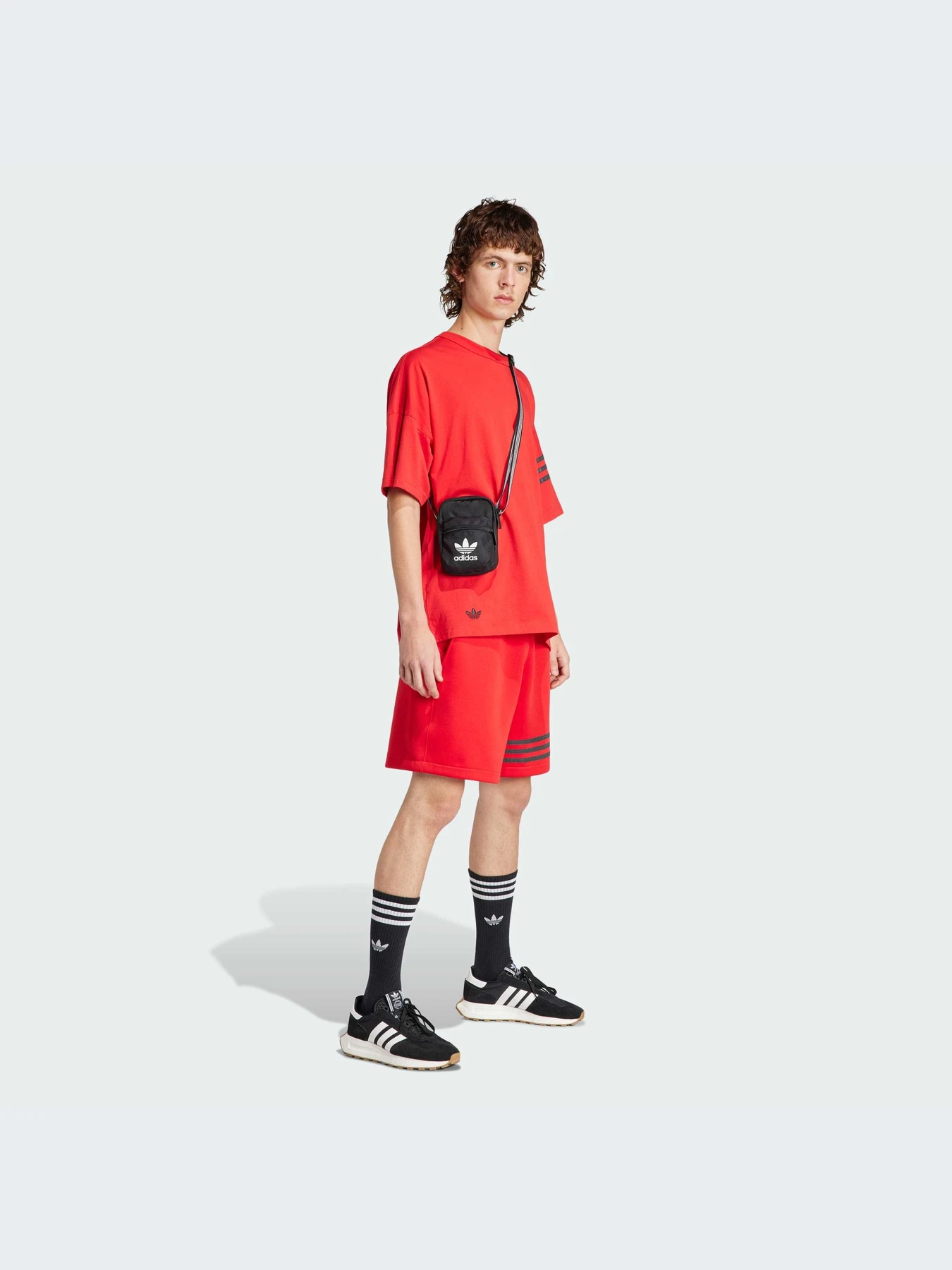 Футболки і поло Adidas модель IS2824 Футболки і поло Adidas модель IS2824 Фото