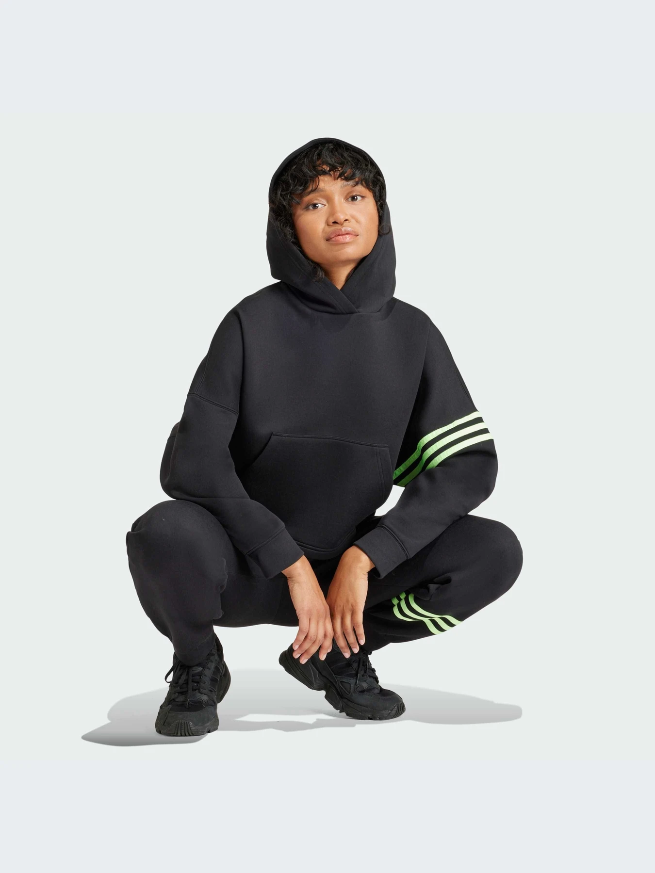 Худі та світшоти Adidas модель IU2497 Фото