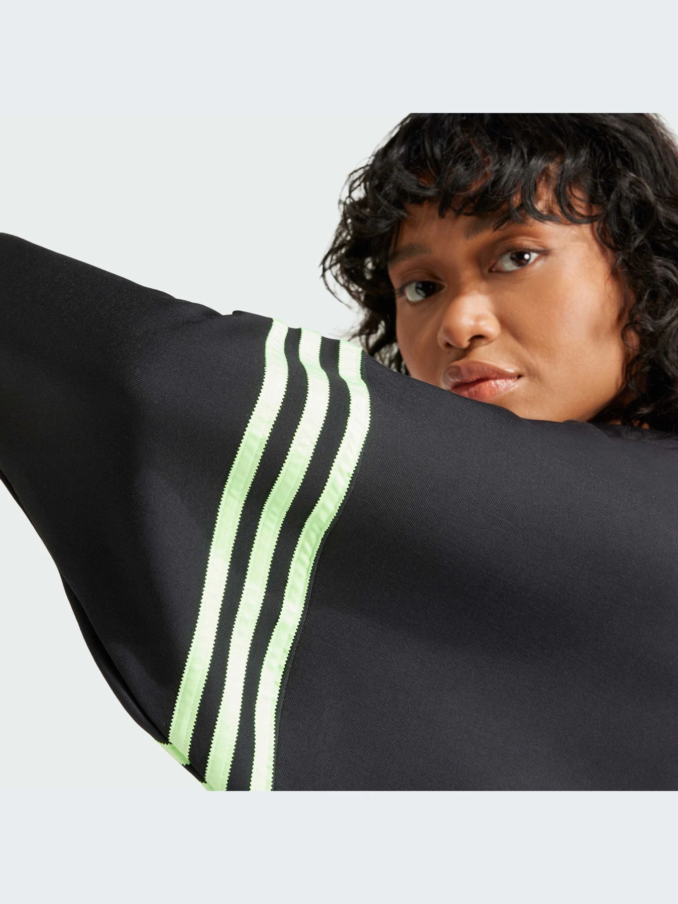 Худі та світшоти Adidas модель IU2497 Фото