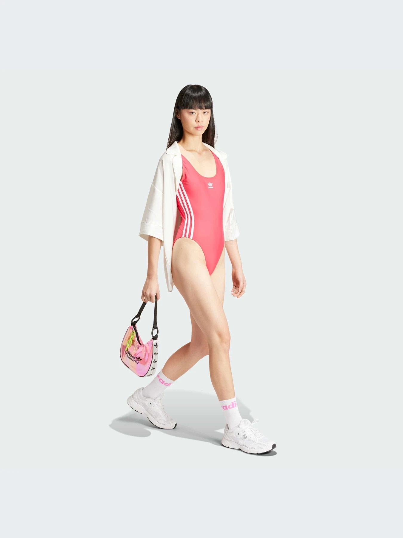 Одежда для пляжа Adidas Adicolor модель IT8628 Одежда для пляжа Adidas Adicolor модель IT8628 Фото
