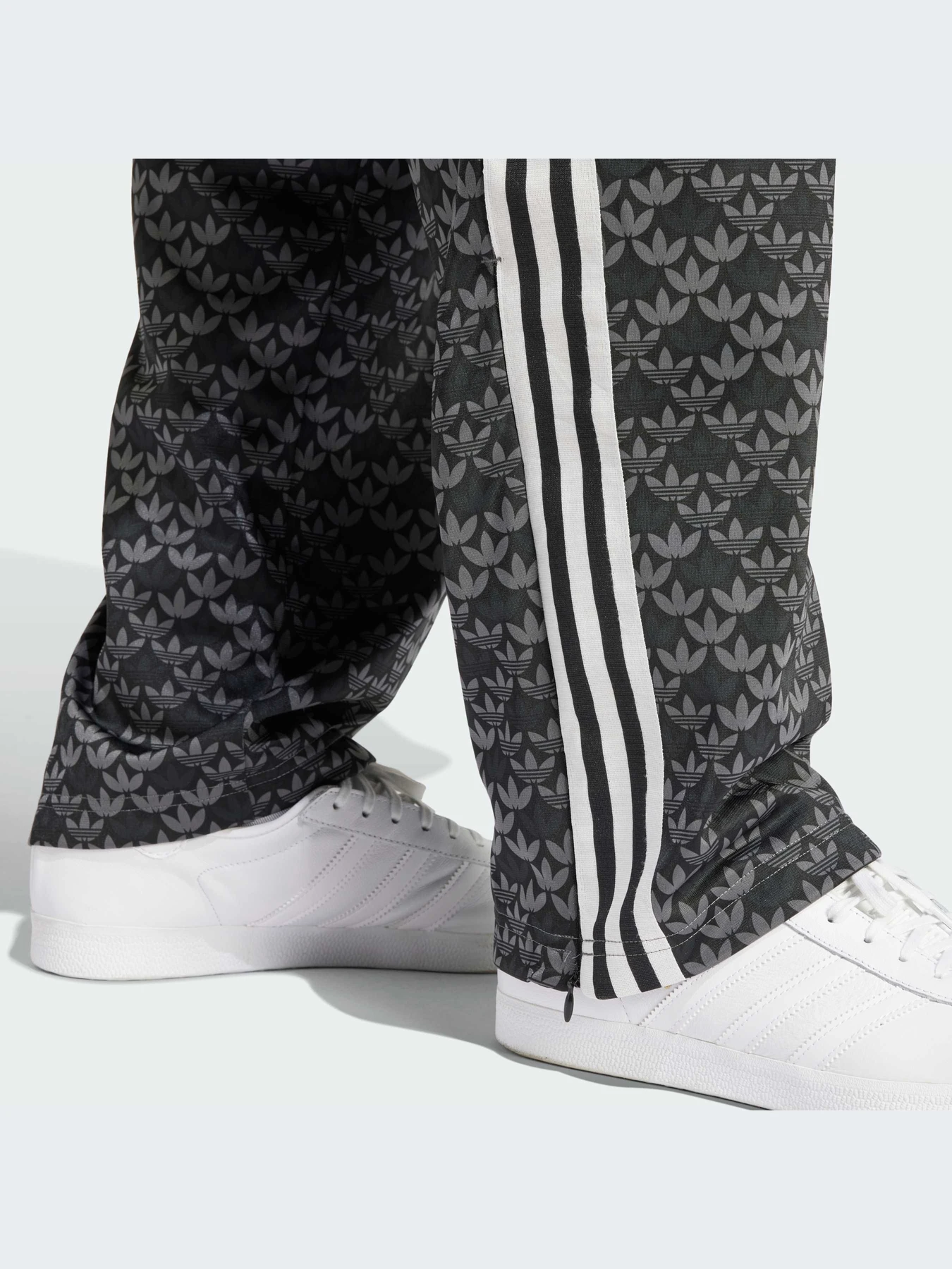 Брюки Adidas Graphics модель IS0220 Фото