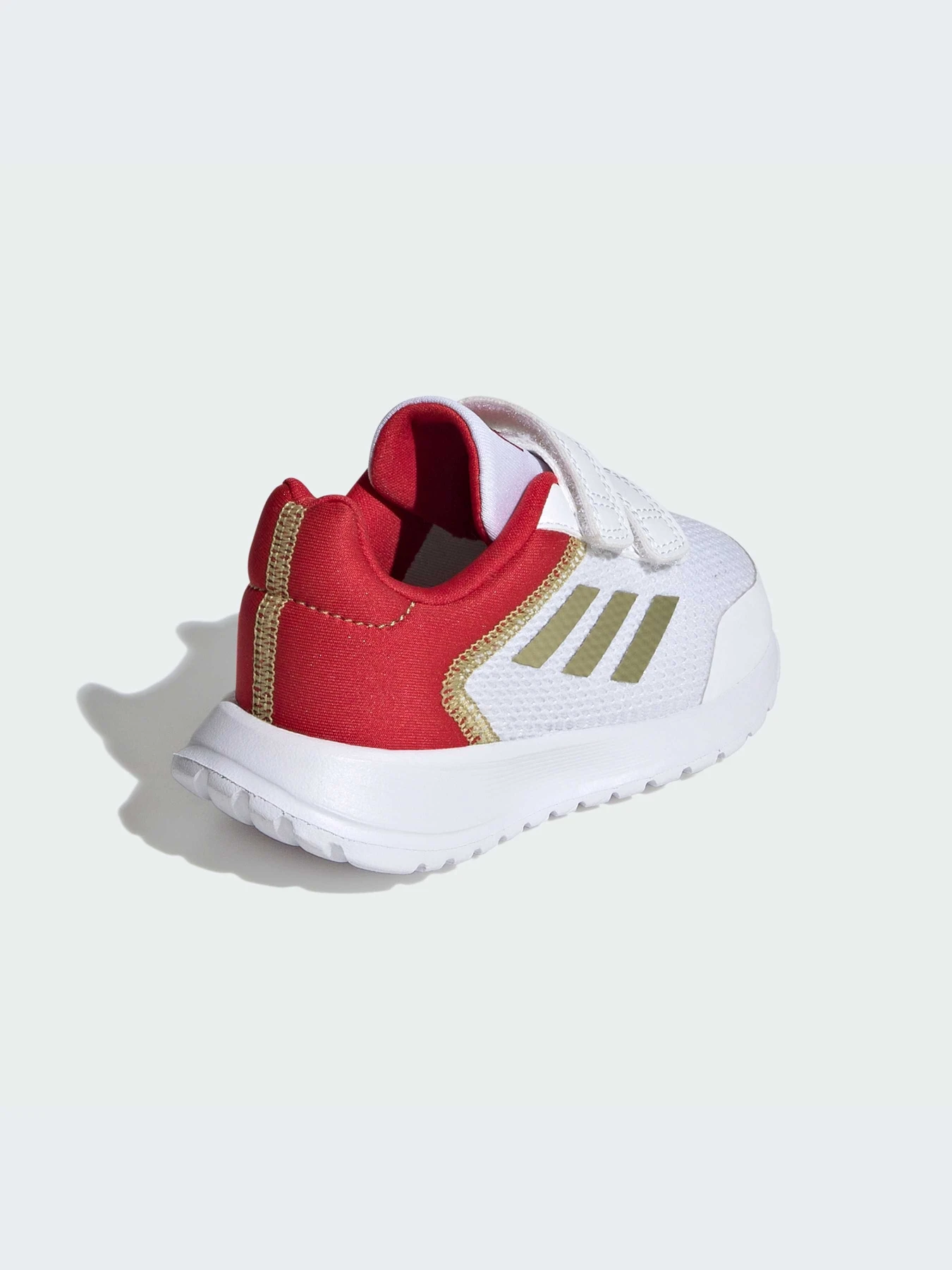 Кросівки Adidas модель IG8571 Кросівки Adidas модель IG8571 Фото