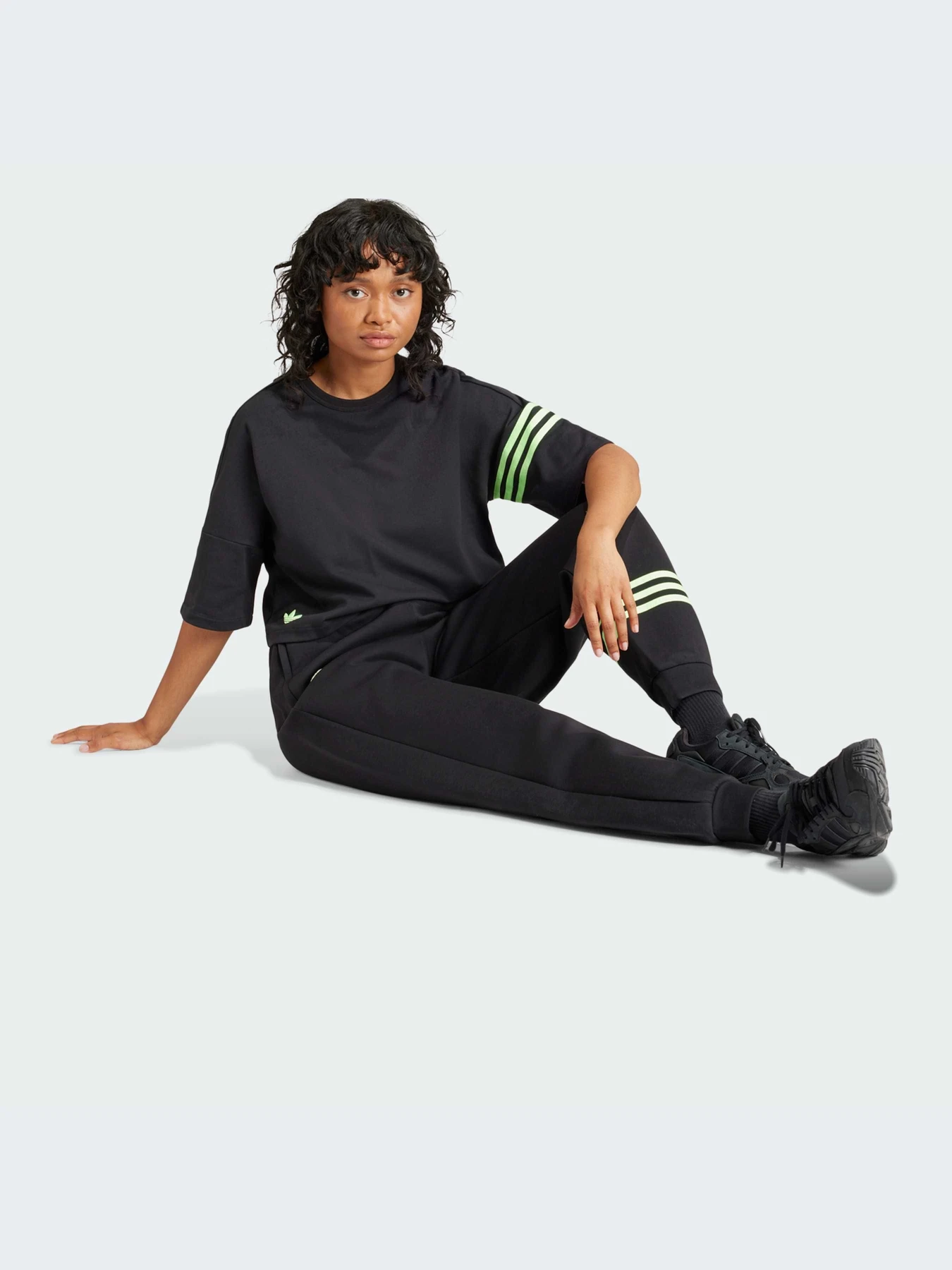 Футболки і поло Adidas модель IU2499 Футболки і поло Adidas модель IU2499 Фото