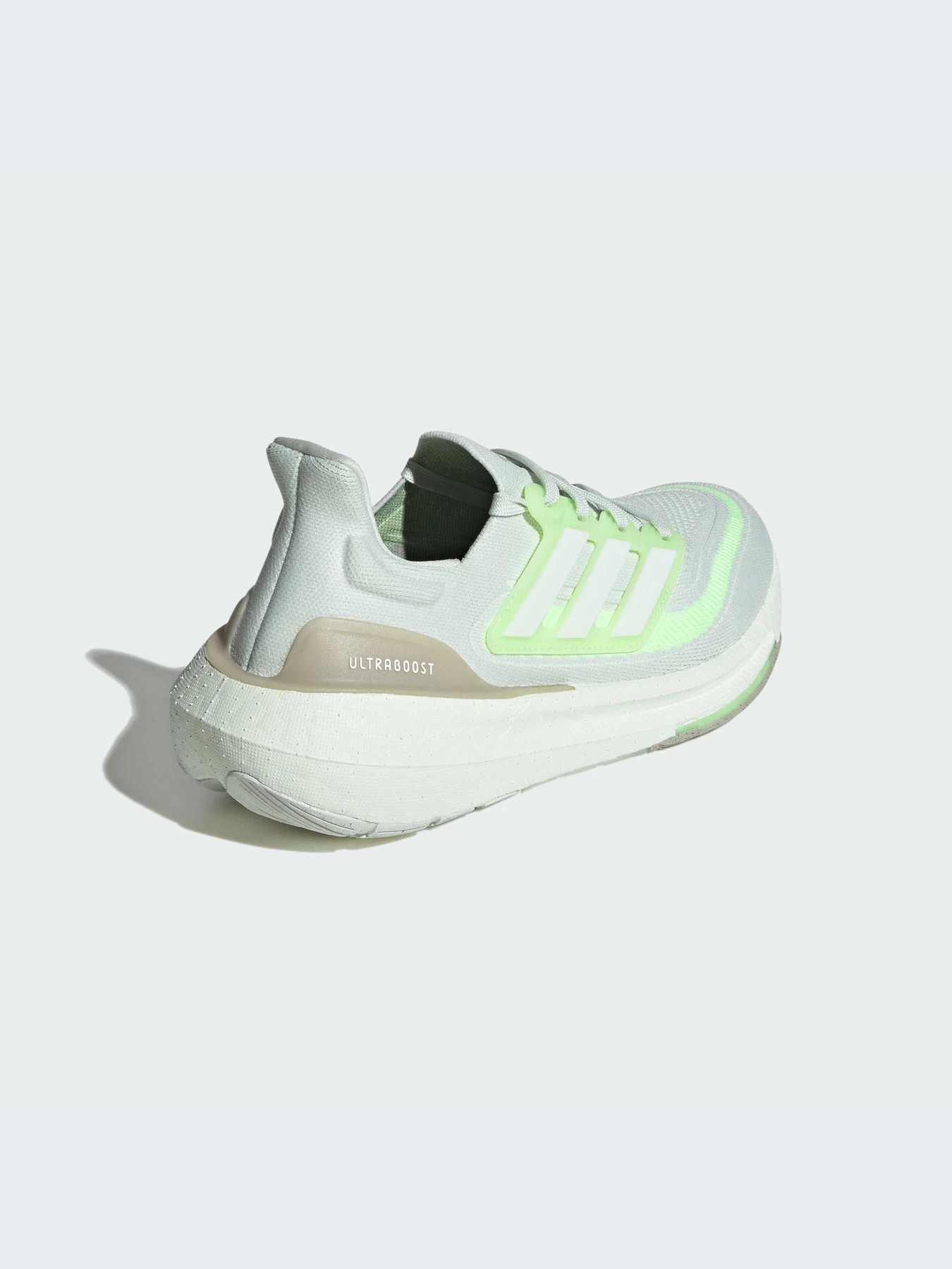 Кросівки Adidas Ultraboost модель IE3338 Фото