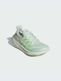 Кросівки Adidas Ultraboost модель IE3338 Фото