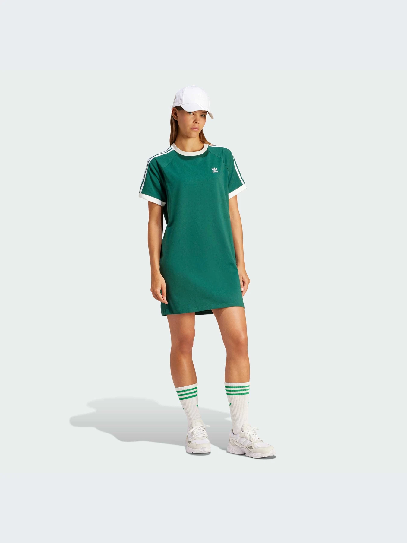 Платья Adidas Adicolor модель IR8085 Фото