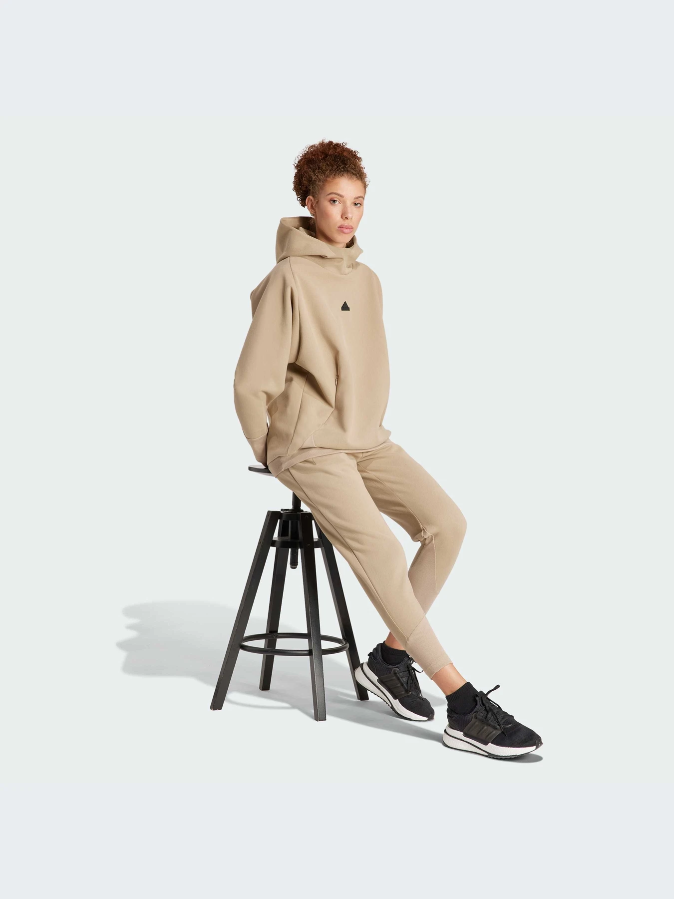 Брюки Adidas ZNE модель IS9305 Брюки Adidas ZNE модель IS9305 Фото
