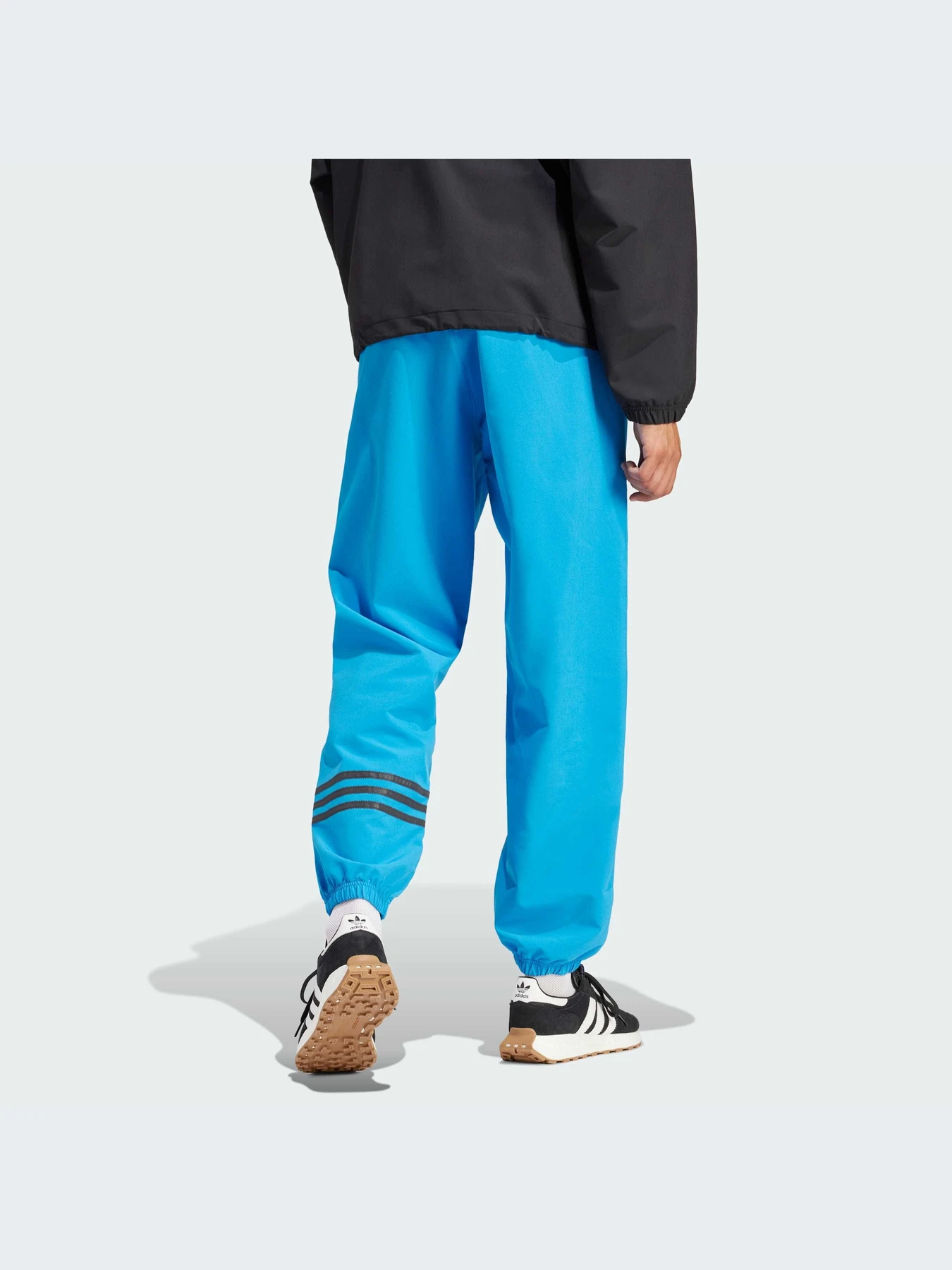 Брюки Adidas модель IS2817 Брюки Adidas модель IS2817 Фото
