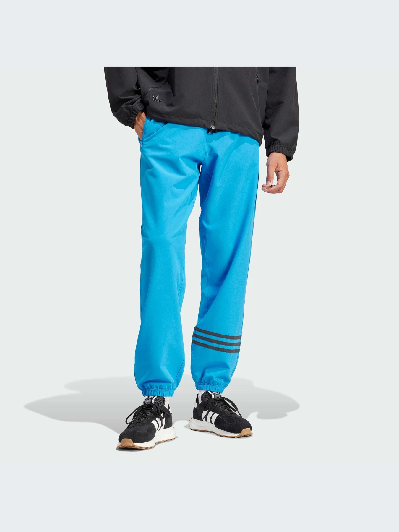 Брюки Adidas модель IS2817 Брюки Adidas модель IS2817 Фото