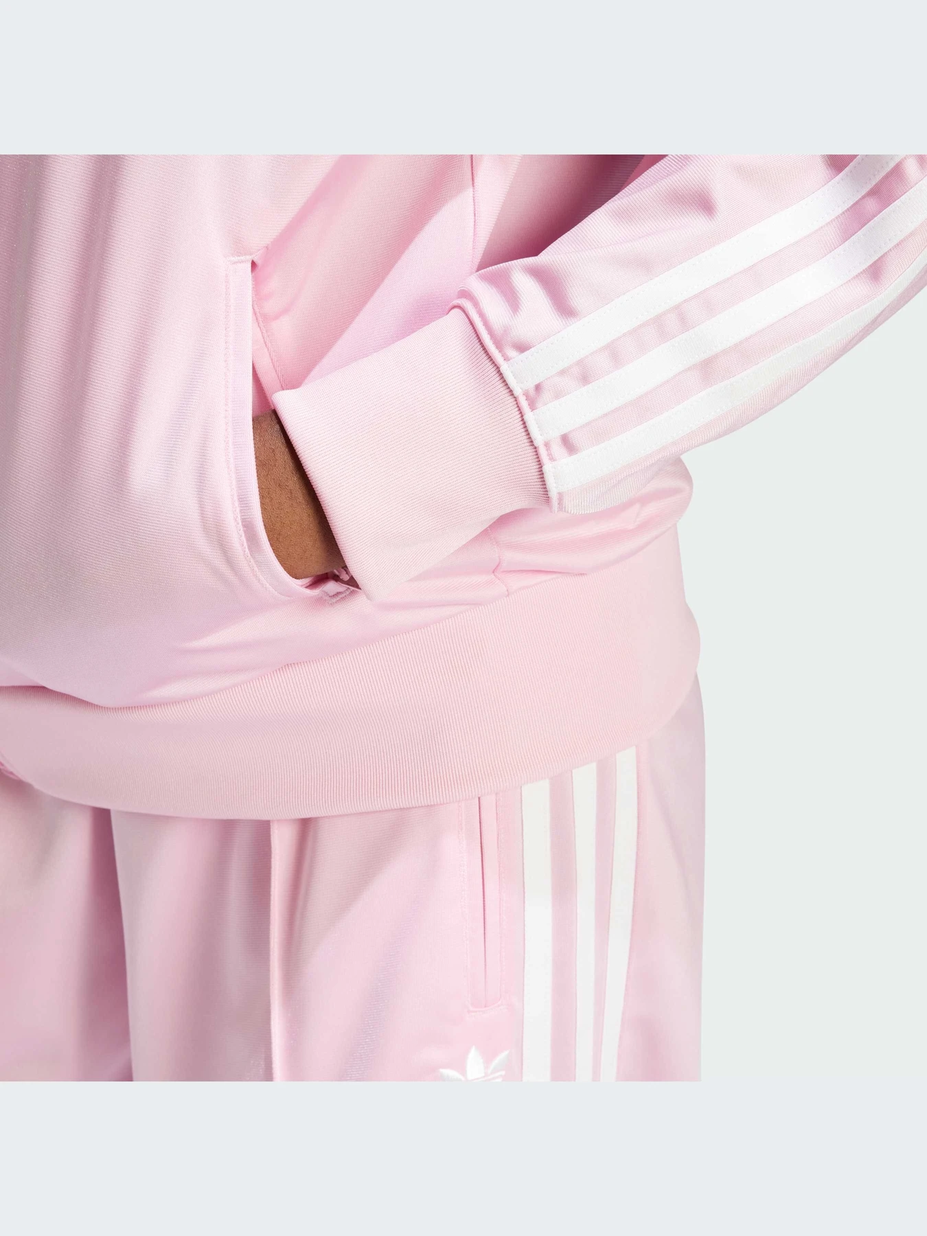 Худи и свитшоты Adidas модель IP0607 Фото