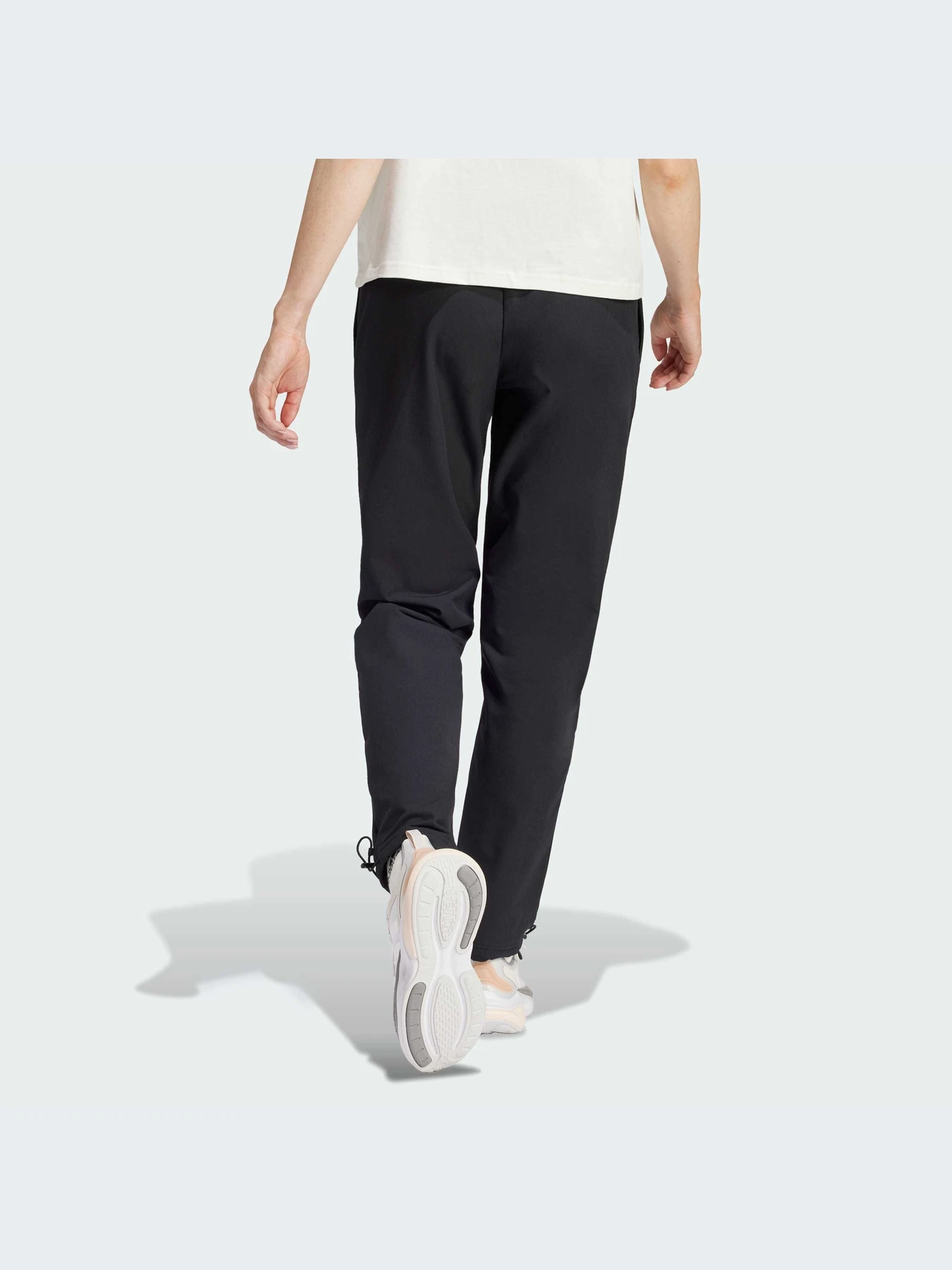 Штани Adidas модель IT8814 Штани Adidas модель IT8814 Фото