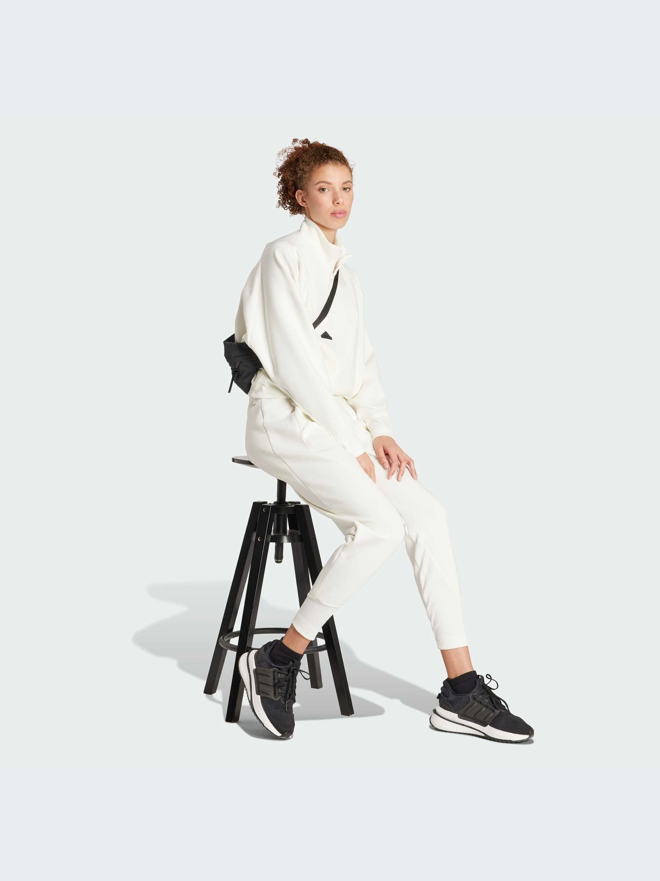 Худи и свитшоты Adidas ZNE модель IS3898 Фото