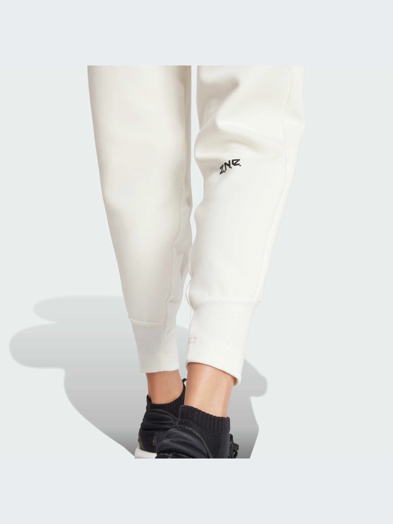Брюки Adidas ZNE модель IS3912 Фото
