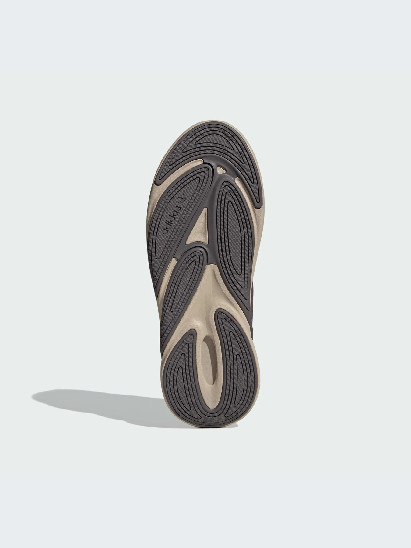 Кроссовки Adidas Ozweego модель IF8670 Кроссовки Adidas Ozweego модель IF8670 Фото