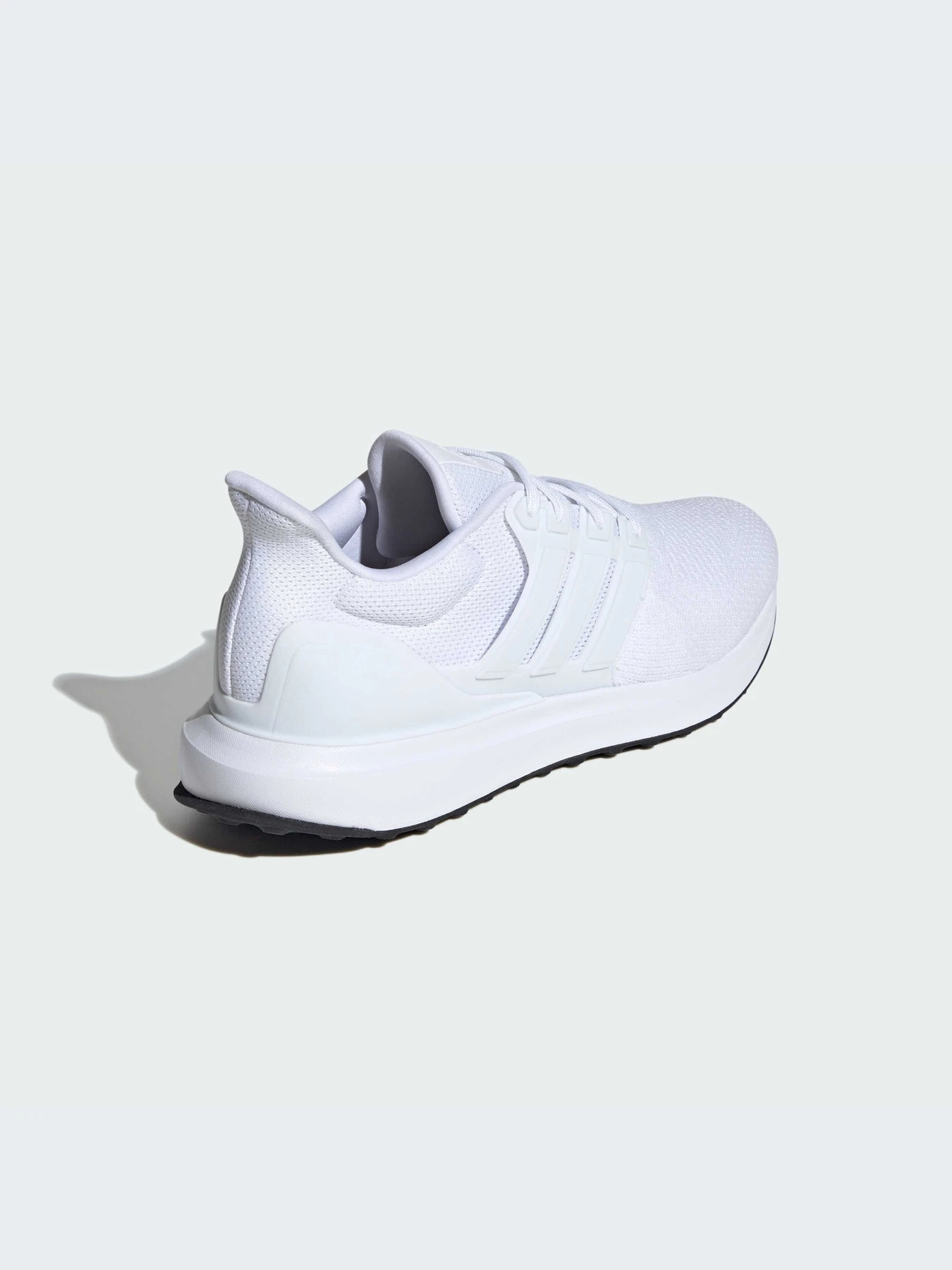 Кроссовки Adidas модель IG6000 Кроссовки Adidas модель IG6000 Фото