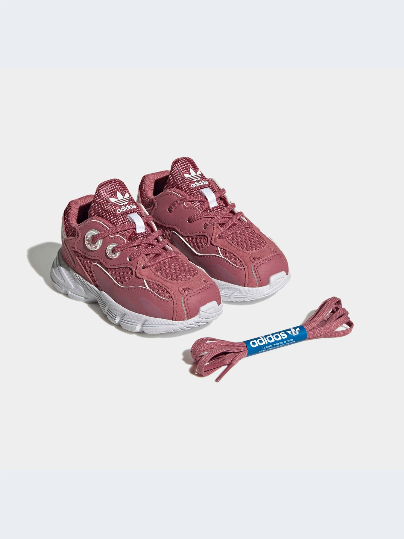 Кроссовки Adidas модель HQ1552 Кроссовки Adidas модель HQ1552 Фото