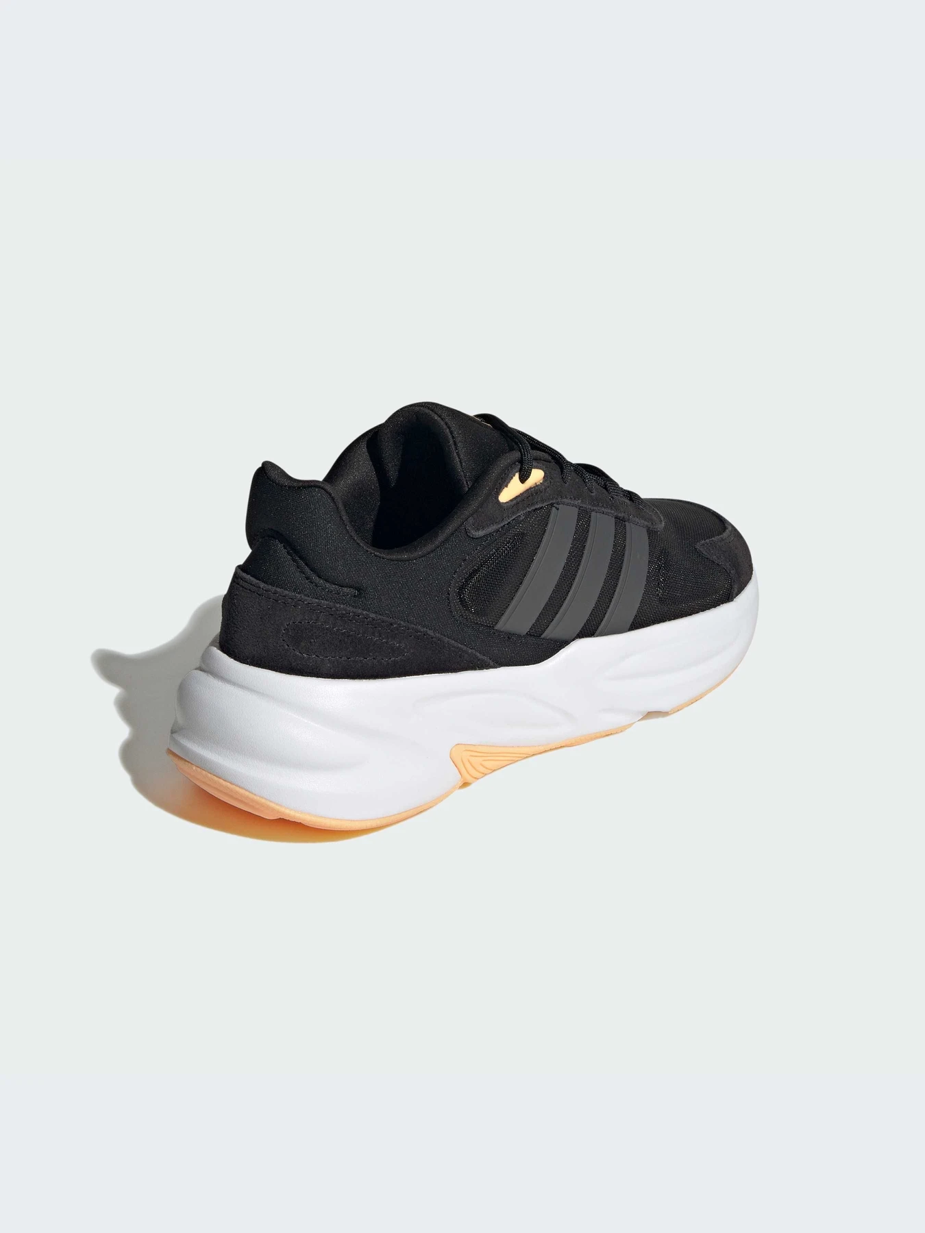Кроссовки Adidas Ozweego модель IG9796 Кроссовки Adidas Ozweego модель IG9796 Фото