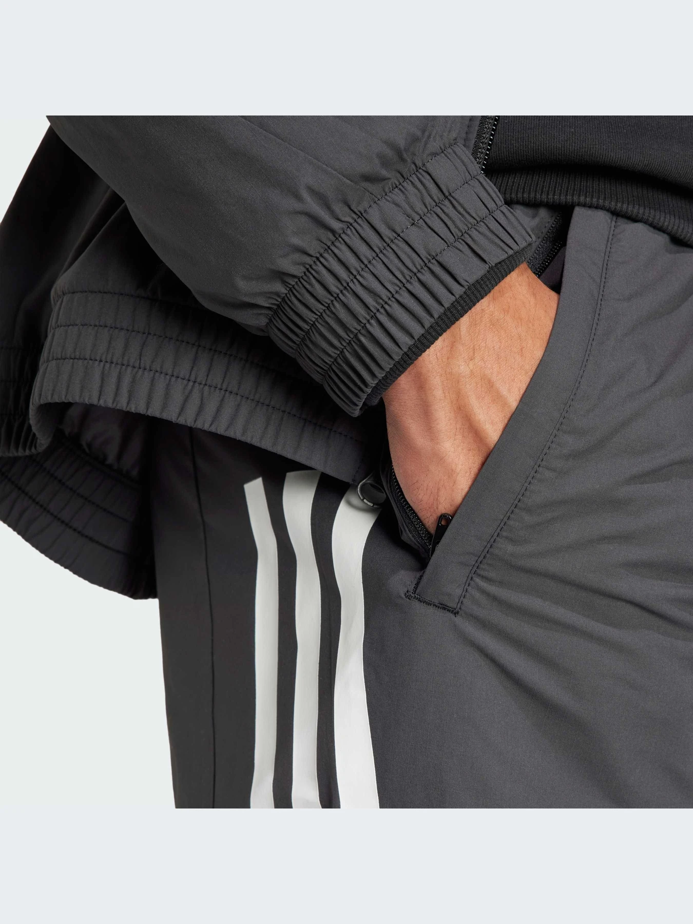 Брюки Adidas 3 Stripes модель IN3318 Брюки Adidas 3 Stripes модель IN3318 Фото