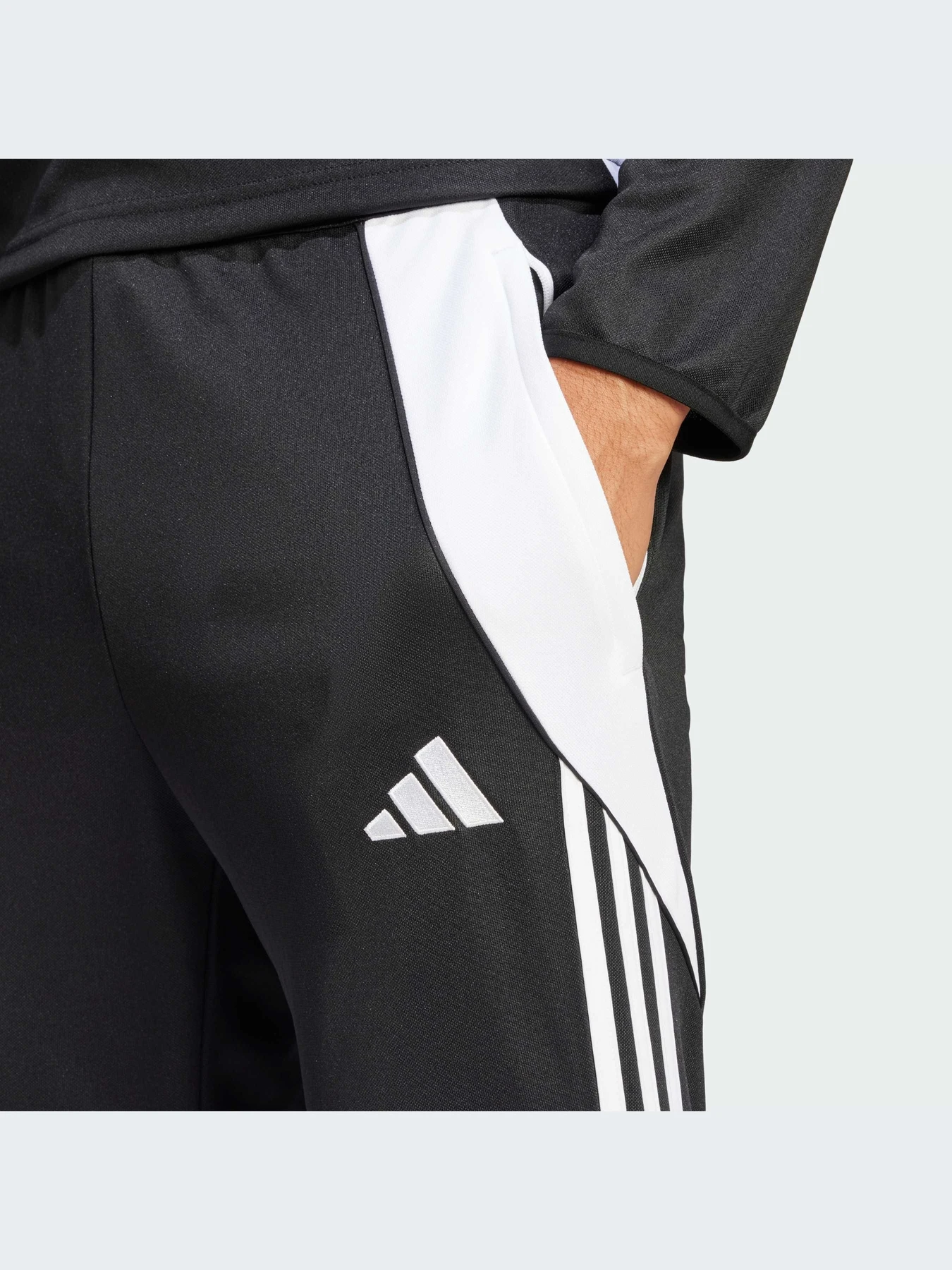 Брюки Adidas Tiro модель IP1953 Брюки Adidas Tiro модель IP1953 Фото