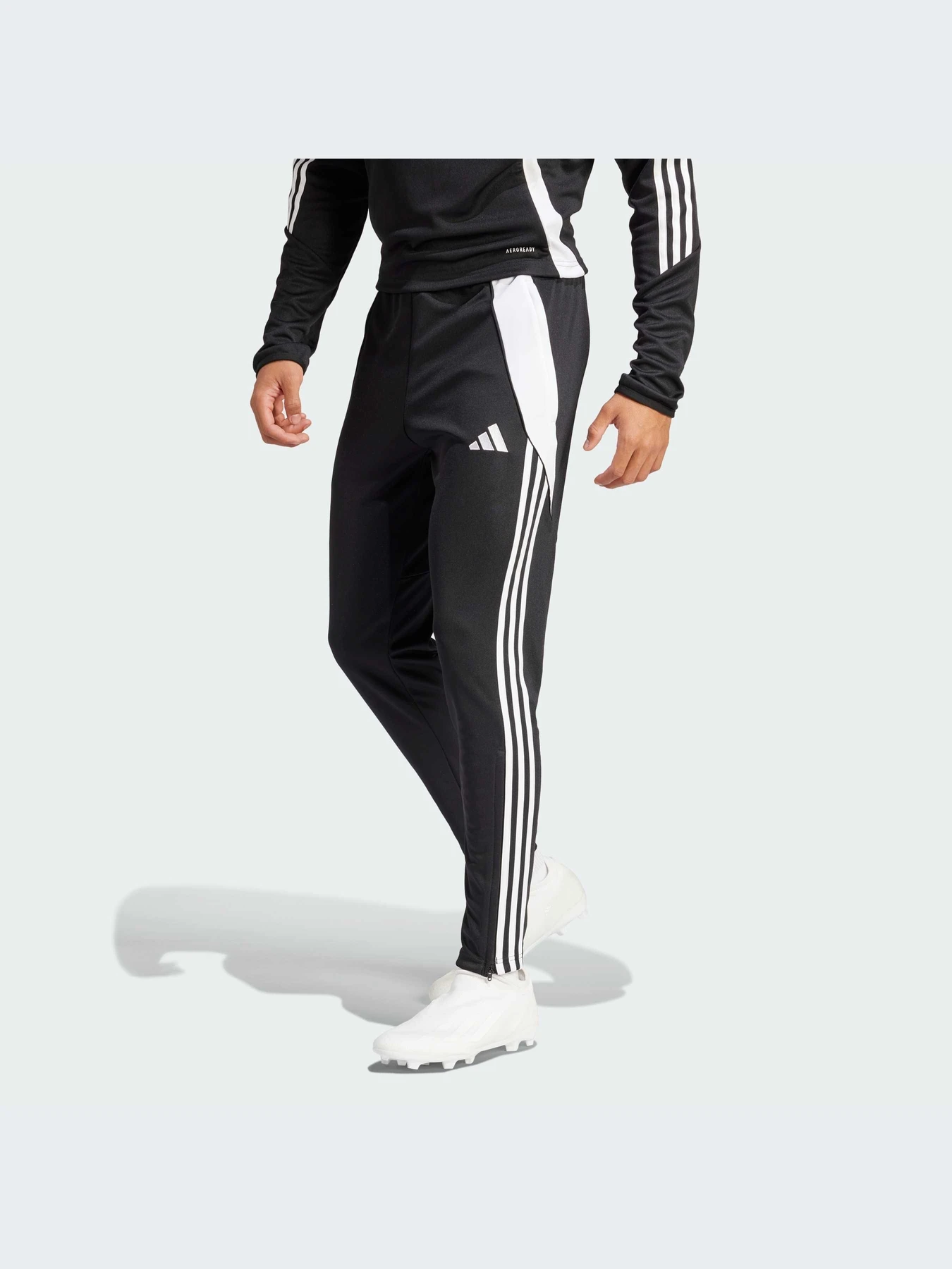 Брюки Adidas Tiro модель IP1953 Брюки Adidas Tiro модель IP1953 Фото