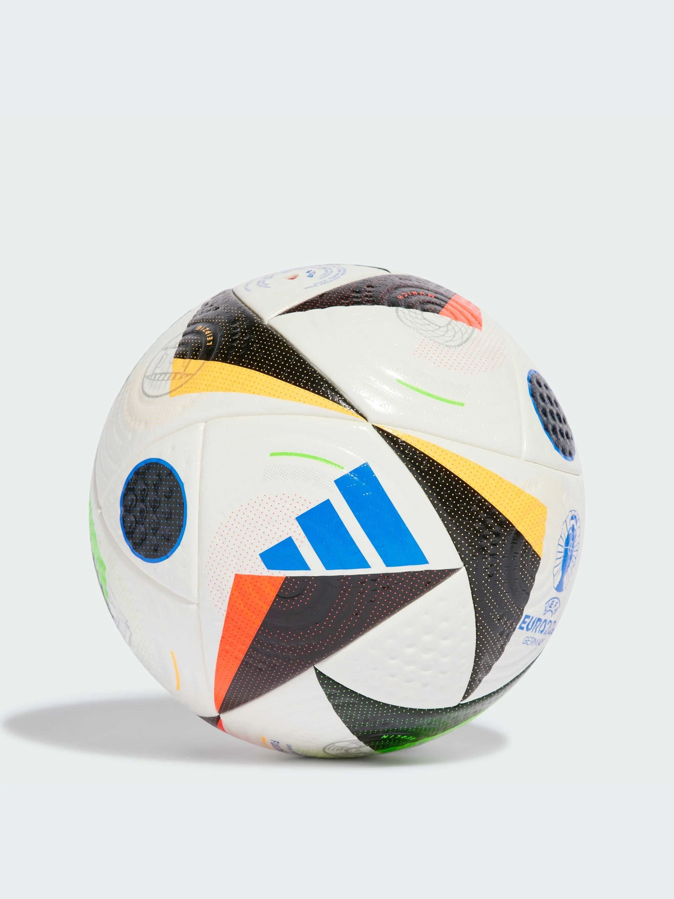 Мячи Adidas модель IQ3682 Фото