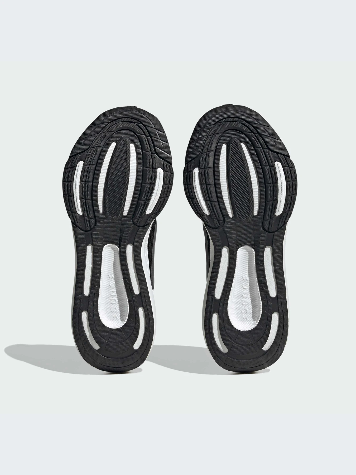 Кроссовки Adidas модель HP5787 Кроссовки Adidas модель HP5787 Фото