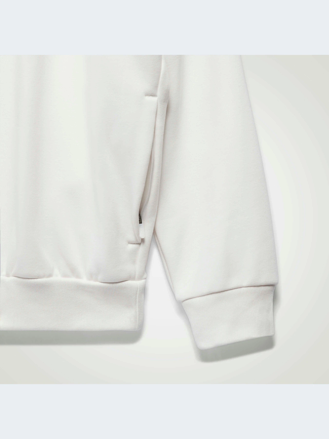 Худи и свитшоты Adidas модель IA3439 Худи и свитшоты Adidas модель IA3439 Фото