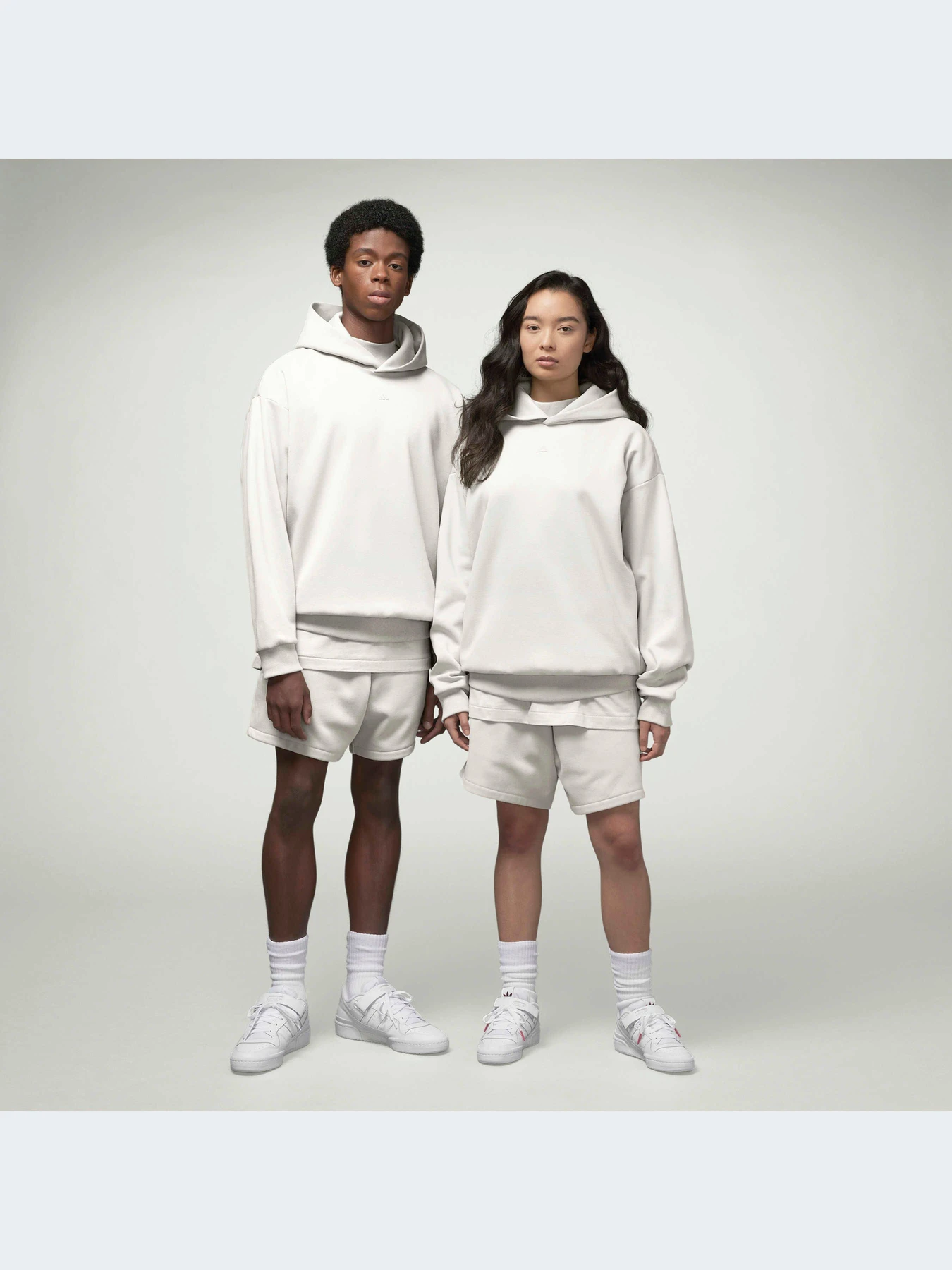 Худи и свитшоты Adidas модель IA3439 Худи и свитшоты Adidas модель IA3439 Фото