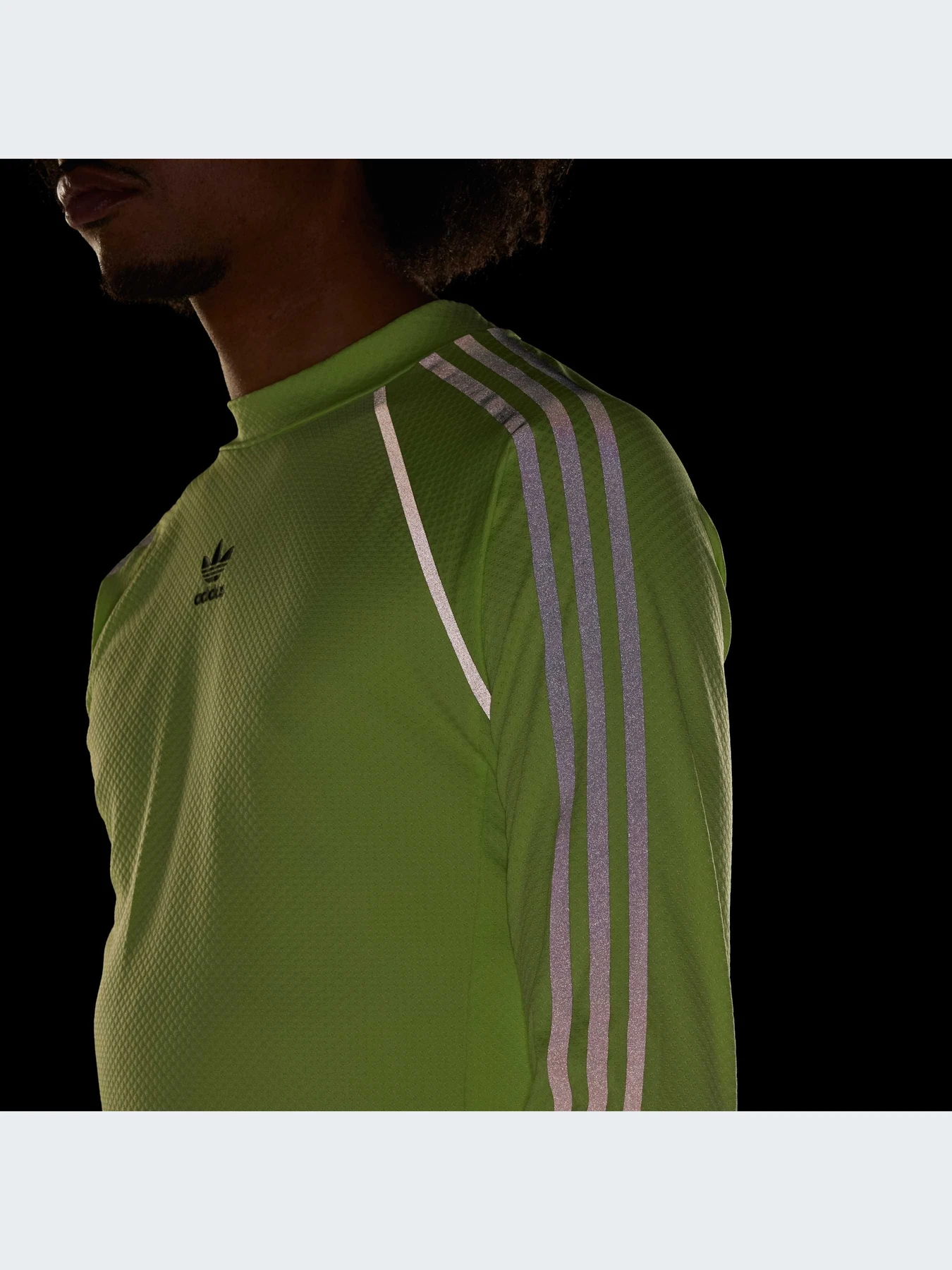 Худи и свитшоты Adidas модель IS2803 Худи и свитшоты Adidas модель IS2803 Фото