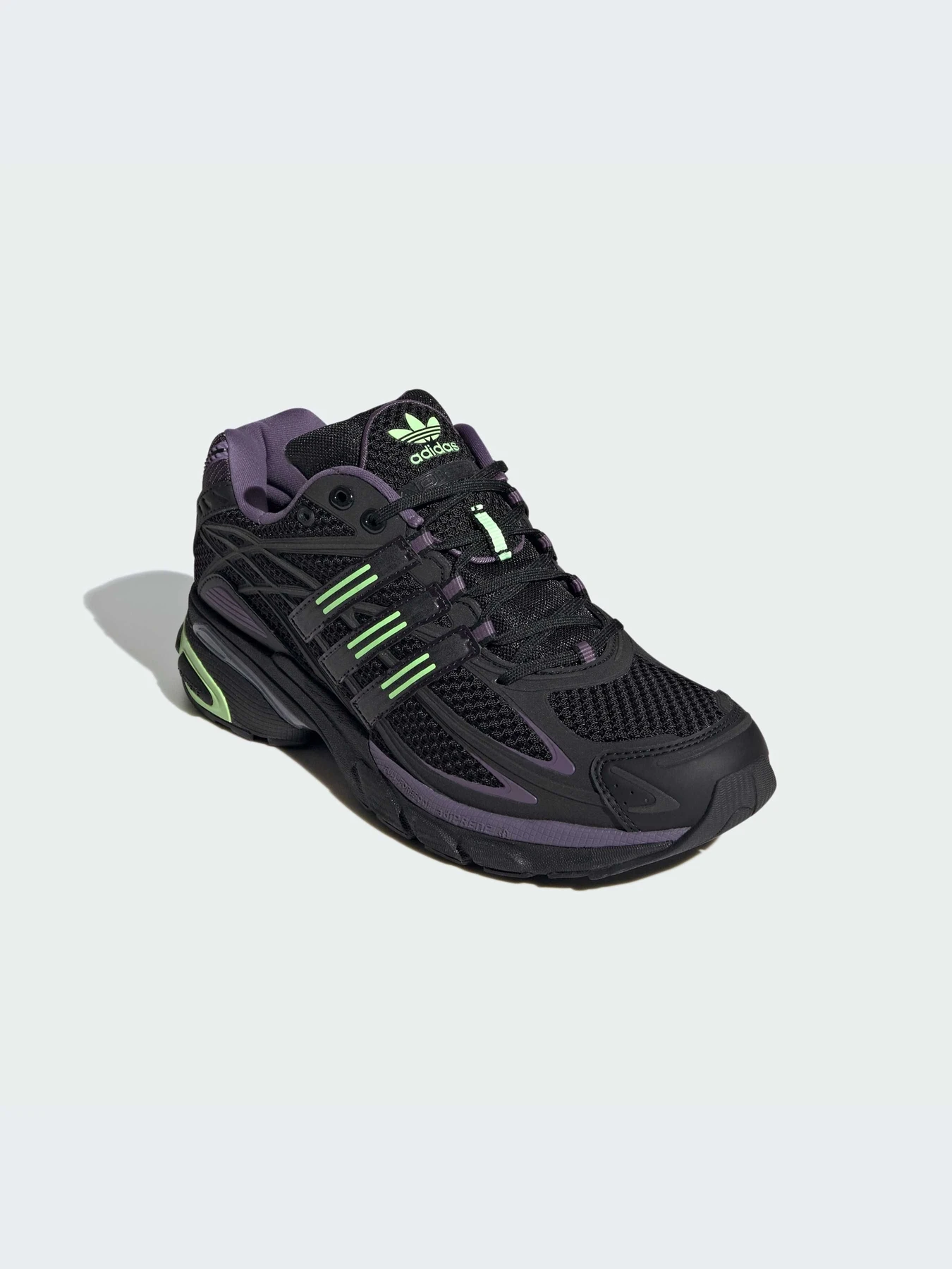Кроссовки Adidas модель IF4028 Кроссовки Adidas модель IF4028 Фото