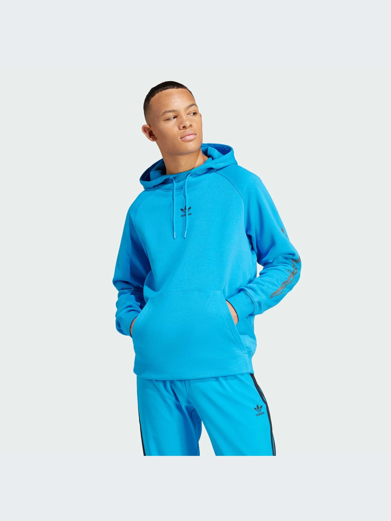 Худи и свитшоты Adidas модель IR9431 Худи и свитшоты Adidas модель IR9431 Фото