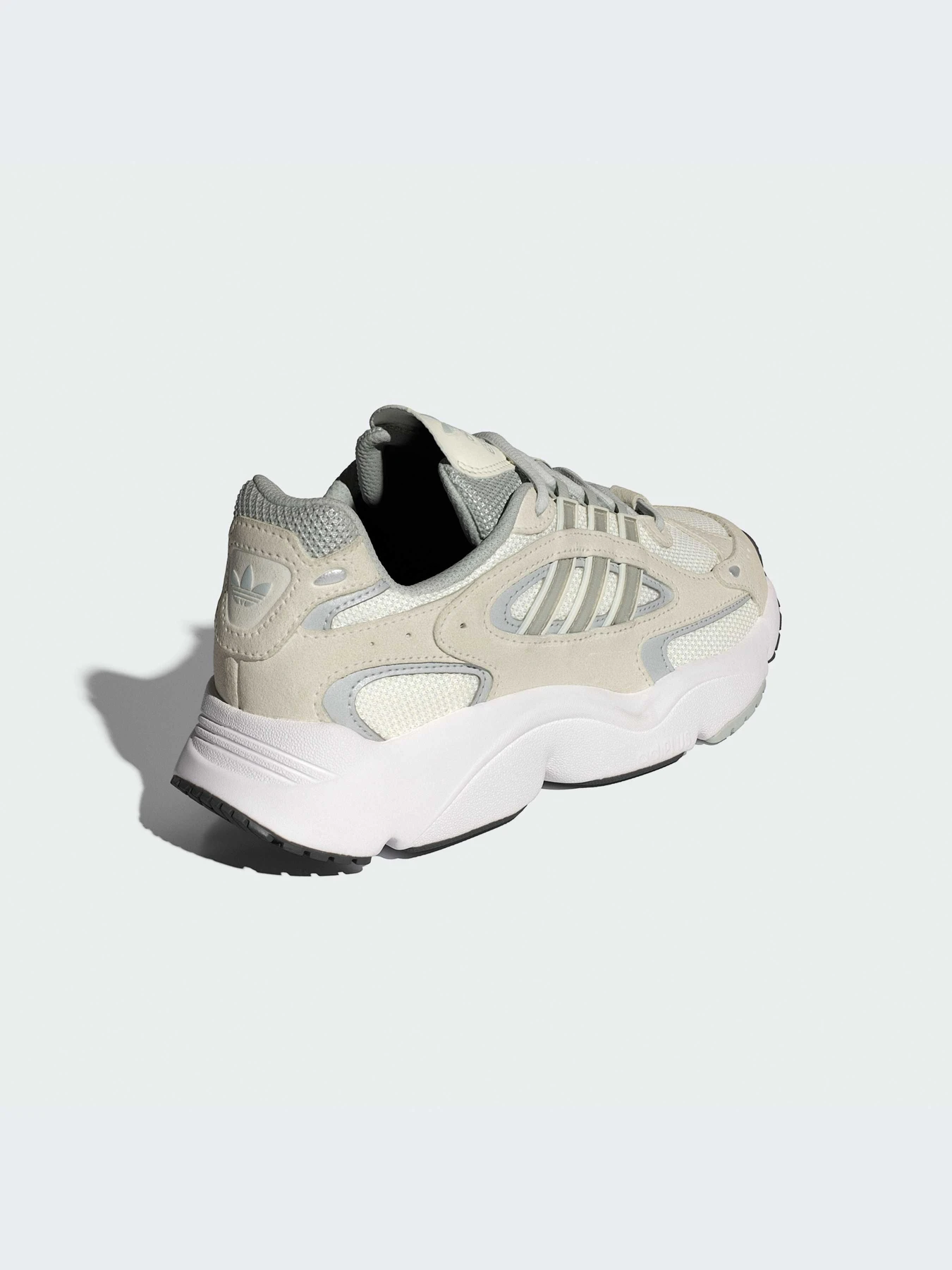 Кроссовки Adidas Ozweego модель IF6552 Кроссовки Adidas Ozweego модель IF6552 Фото