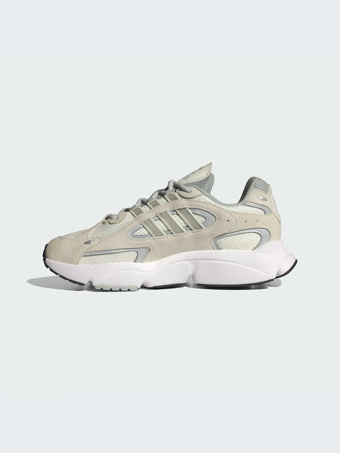 Кроссовки Adidas Ozweego модель IF6552 Кроссовки Adidas Ozweego модель IF6552 Фото