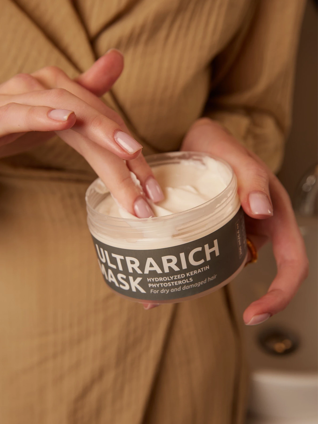 Восстанавливающая маска для сухих и поврежденных волос MARIE FRESH Cosmetics модель hm-1-200 Восстанавливающая маска для сухих и поврежденных волос MARIE FRESH Cosmetics модель hm-1-200 Фото