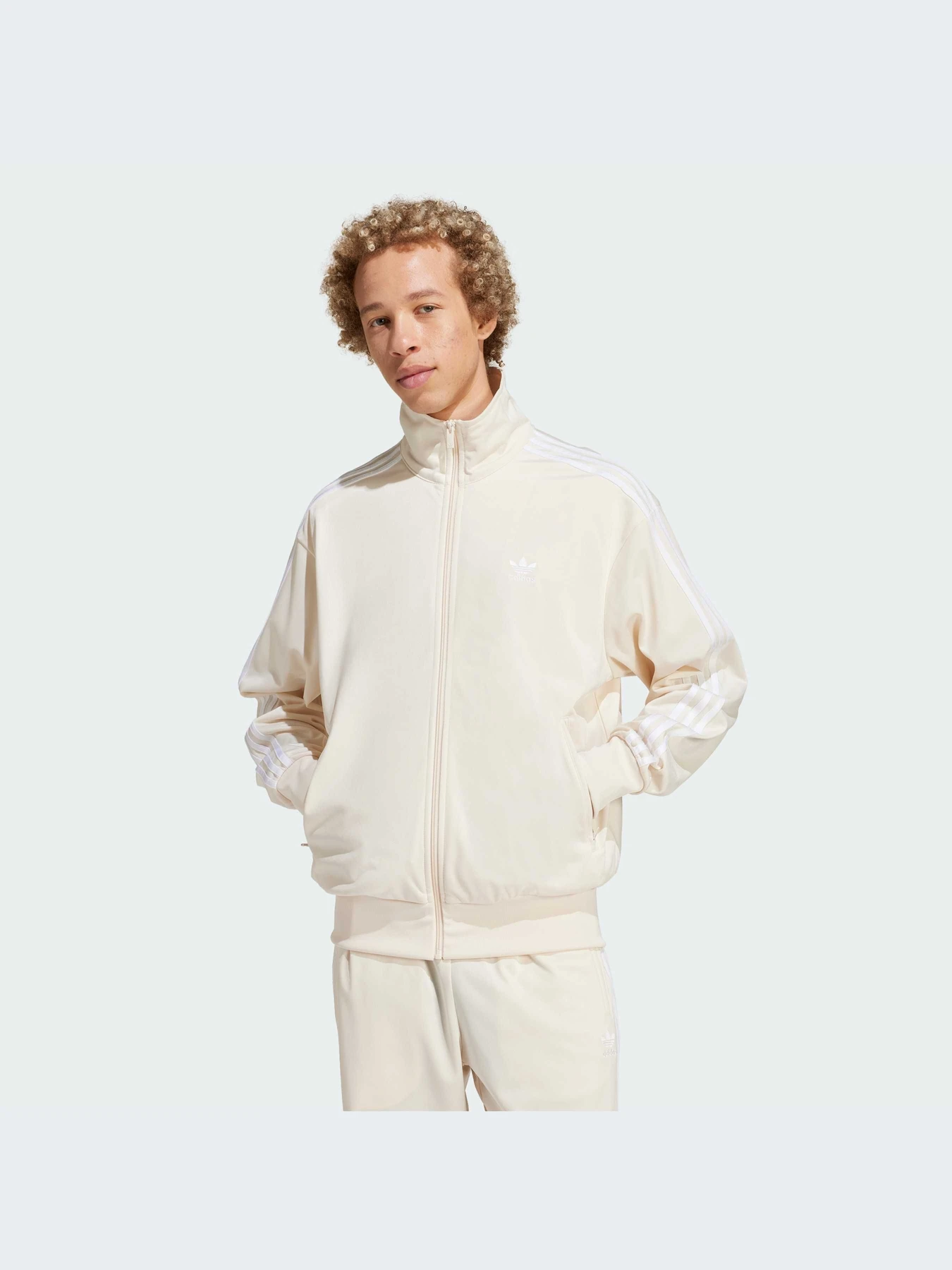 Худи и свитшоты Adidas модель IR9892 Худи и свитшоты Adidas модель IR9892 Фото