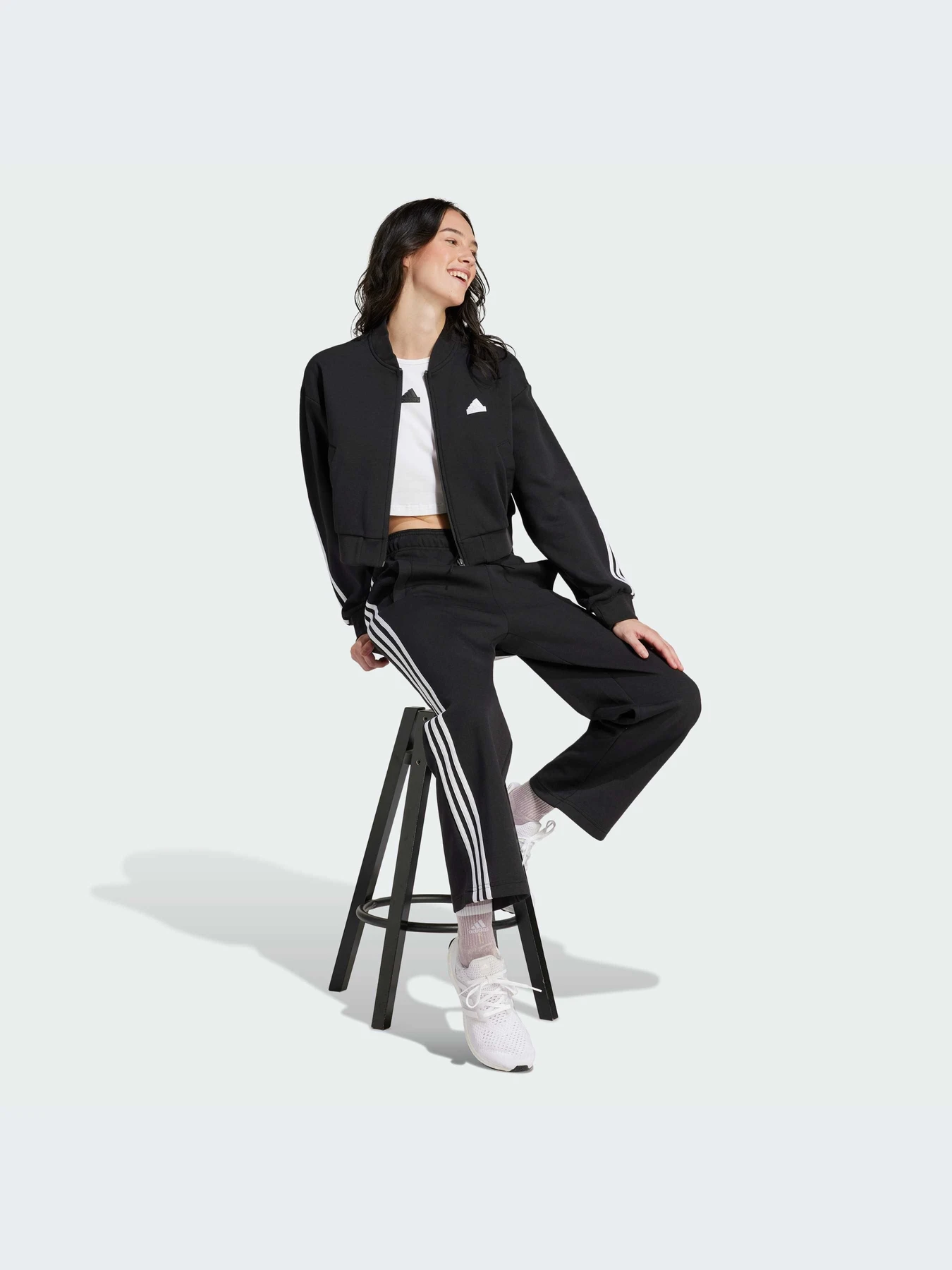 Брюки Adidas 3 Stripes модель IN9474 Брюки Adidas 3 Stripes модель IN9474 Фото