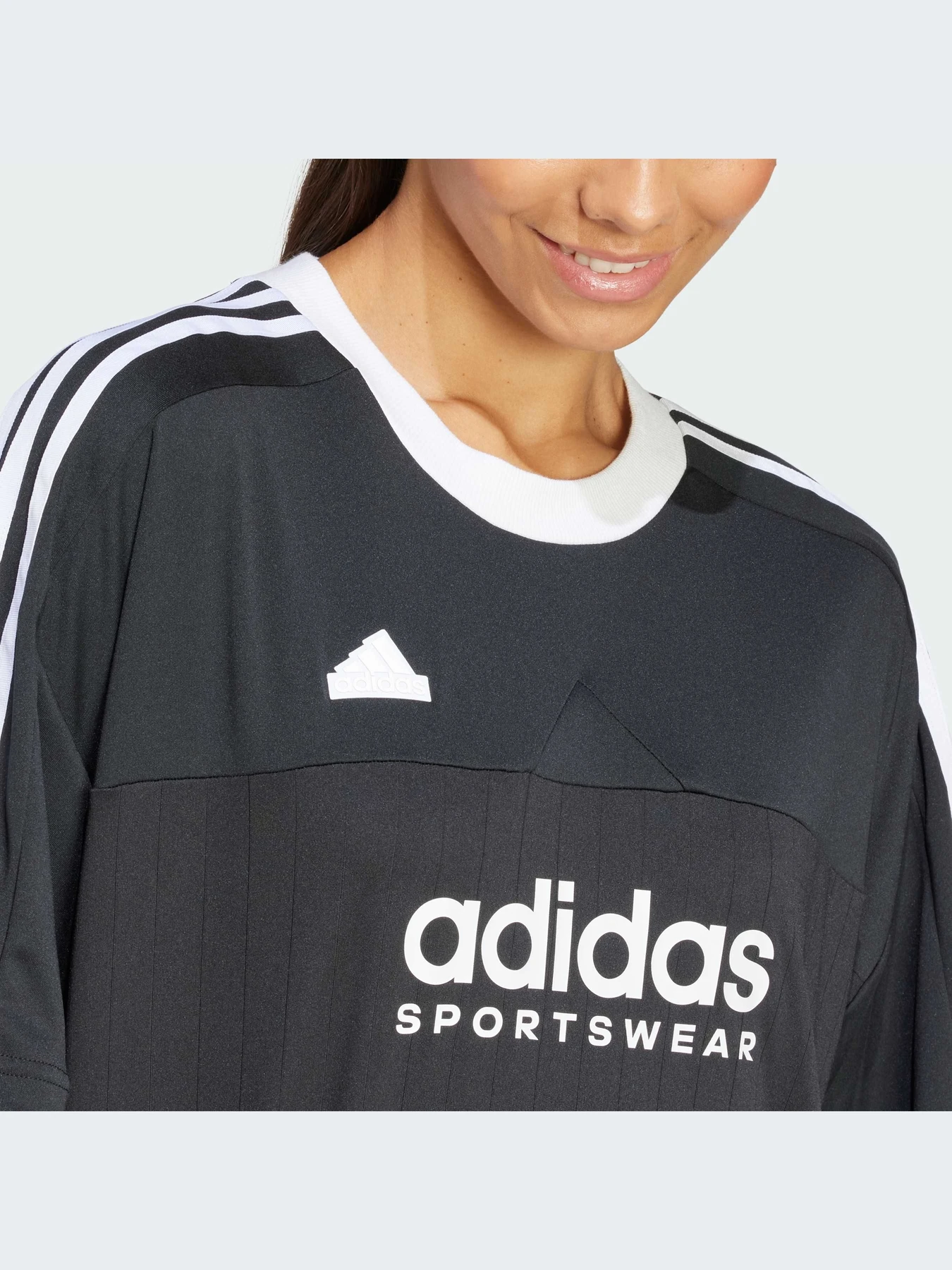 Футболки і поло Adidas Tiro модель IS4582 Футболки і поло Adidas Tiro модель IS4582 Фото