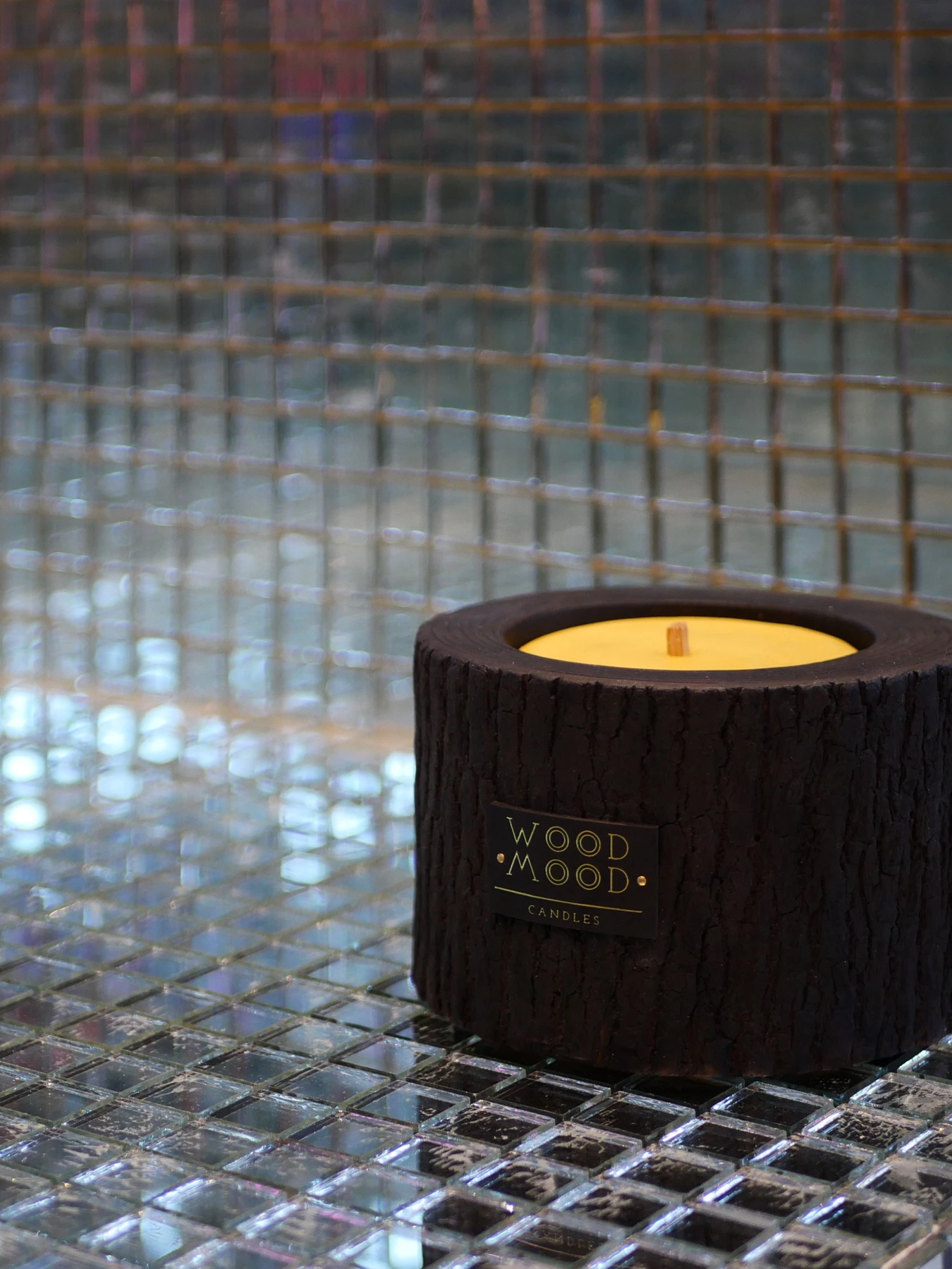 Широкая черная свеча в дереве WOOD MOOD модель 1882100000 Фото