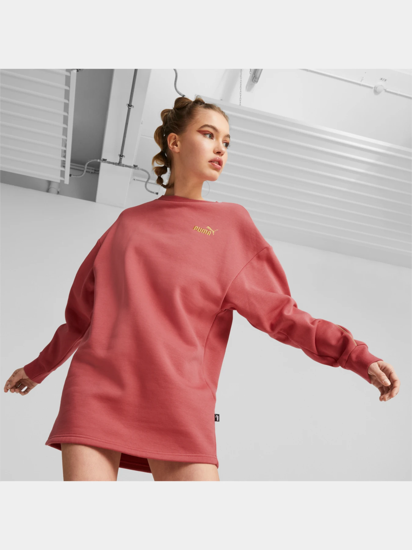 Сукні PUMA Ess+ Minimal Gold Crew Dress модель 680023 Фото