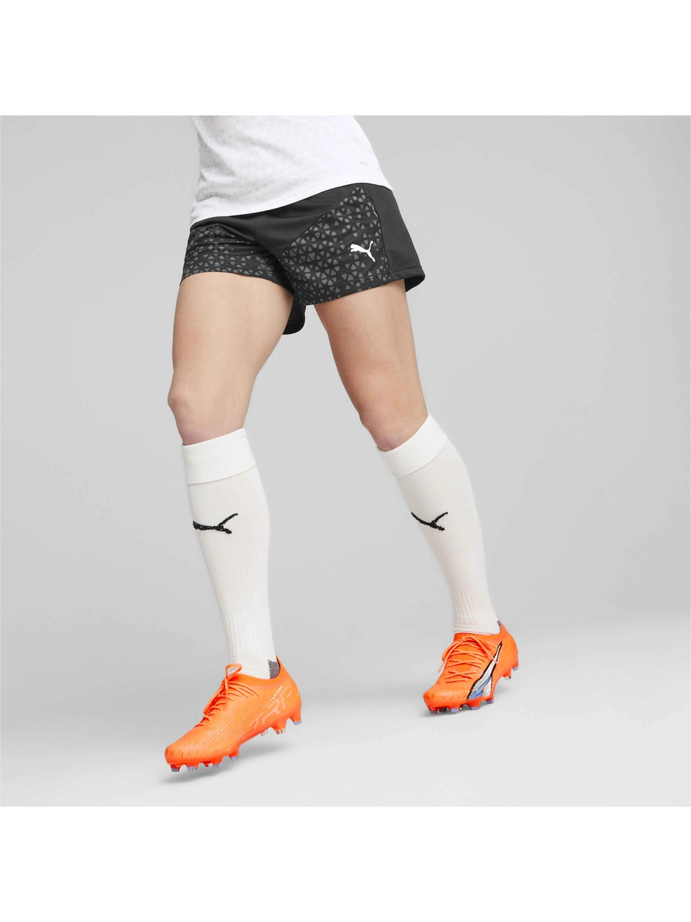 Шорты PUMA Teamcup Training Shorts Wmn модель 658373 Шорты PUMA Teamcup Training Shorts Wmn модель 658373 Фото